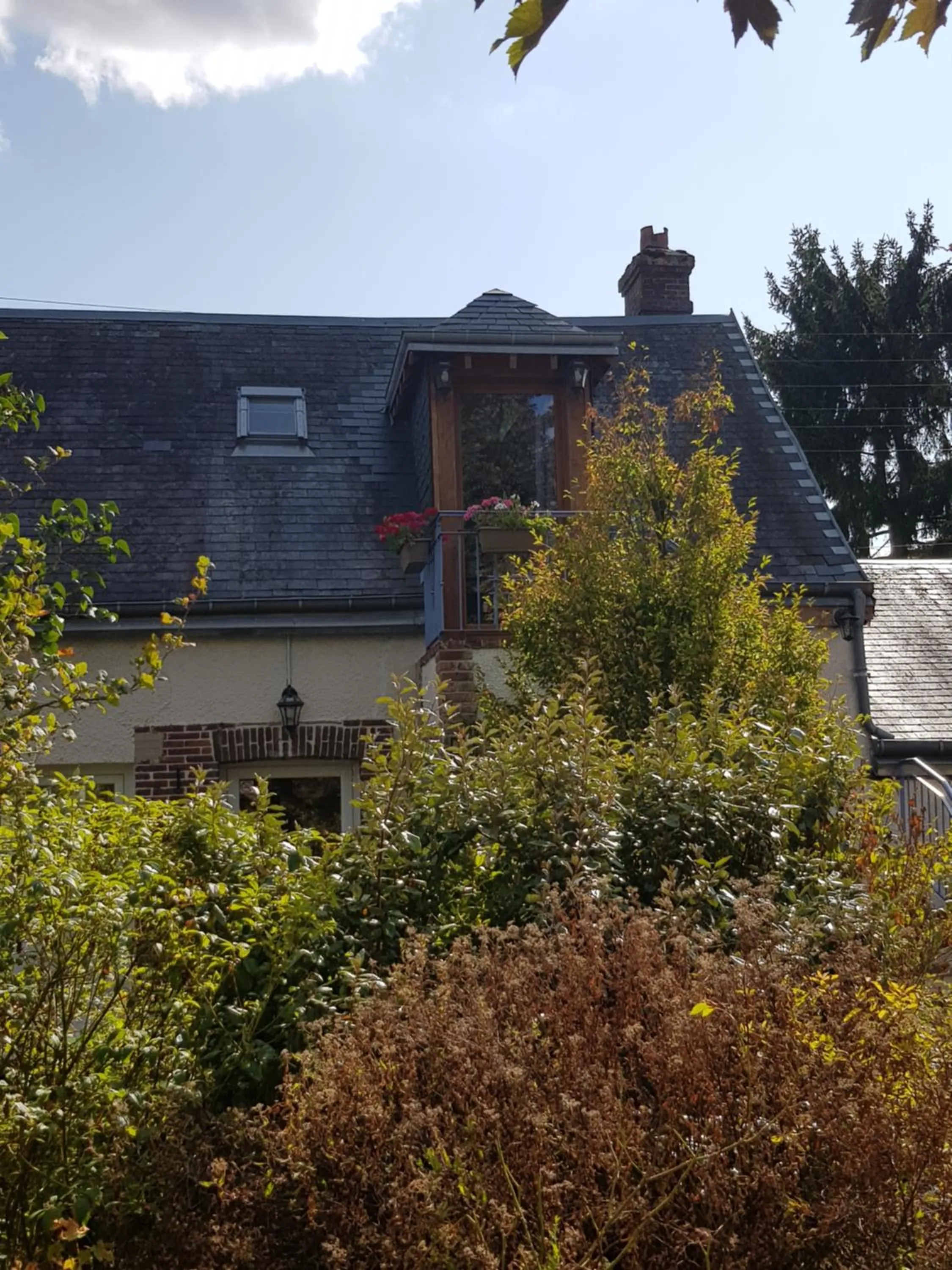 Property building in L'havre de Saint Germain