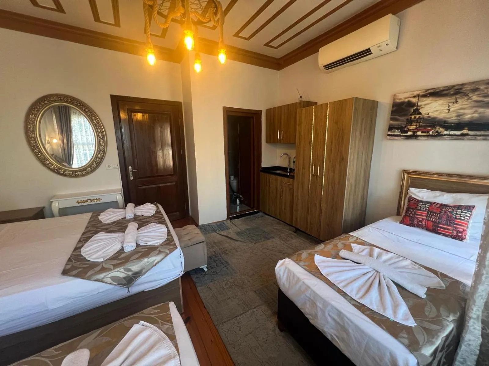 TV and multimedia, Bed in April Story Apart Hotel