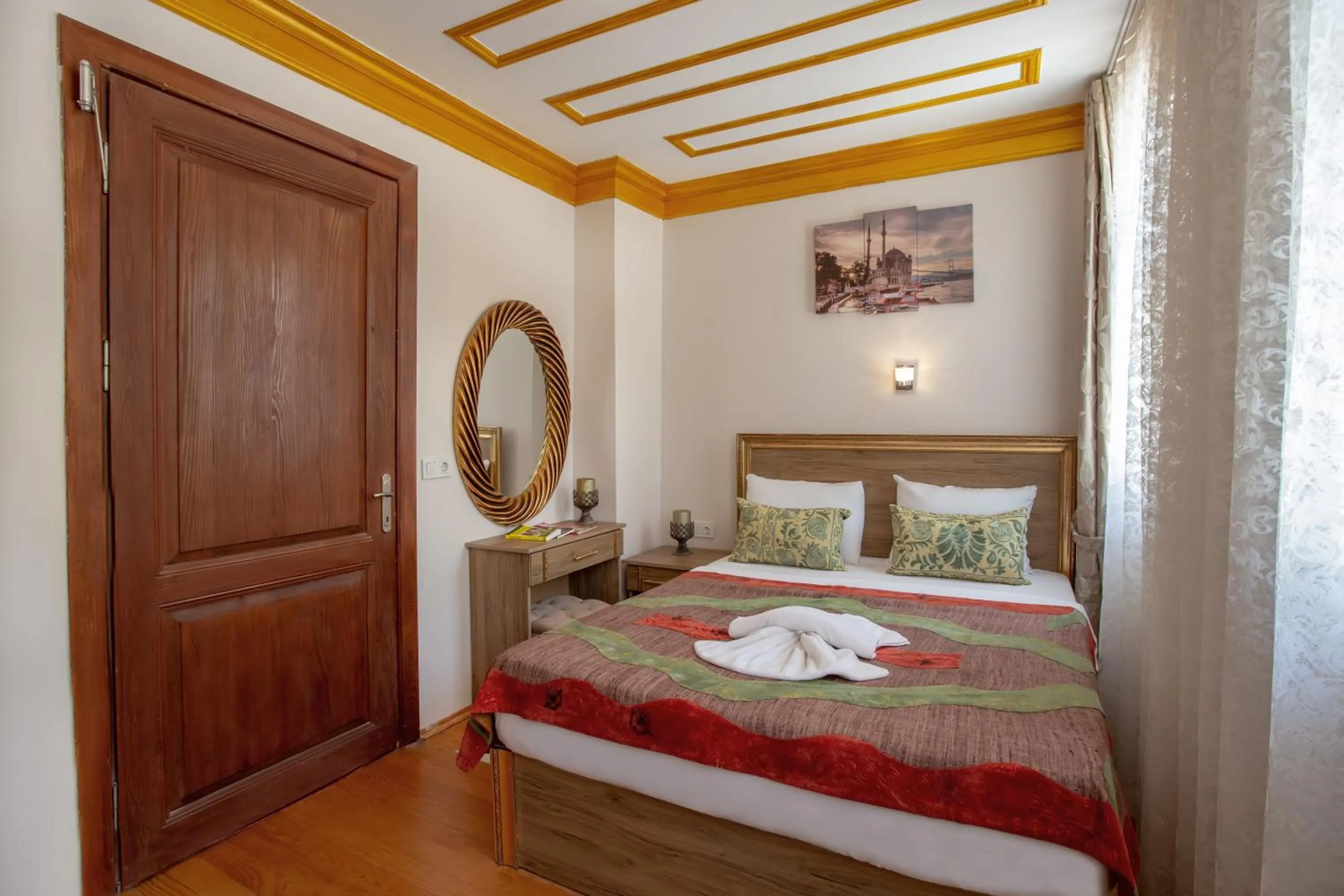 Photo of the whole room, Bed in April Story Apart Hotel