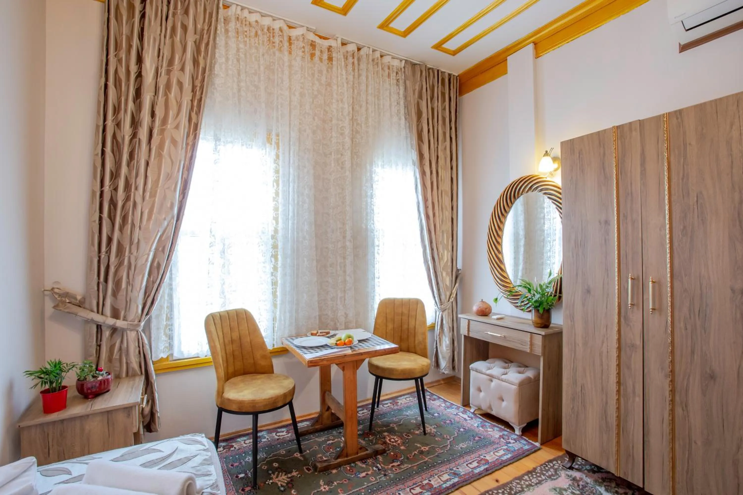 Seating area, Bed in April Story Apart Hotel