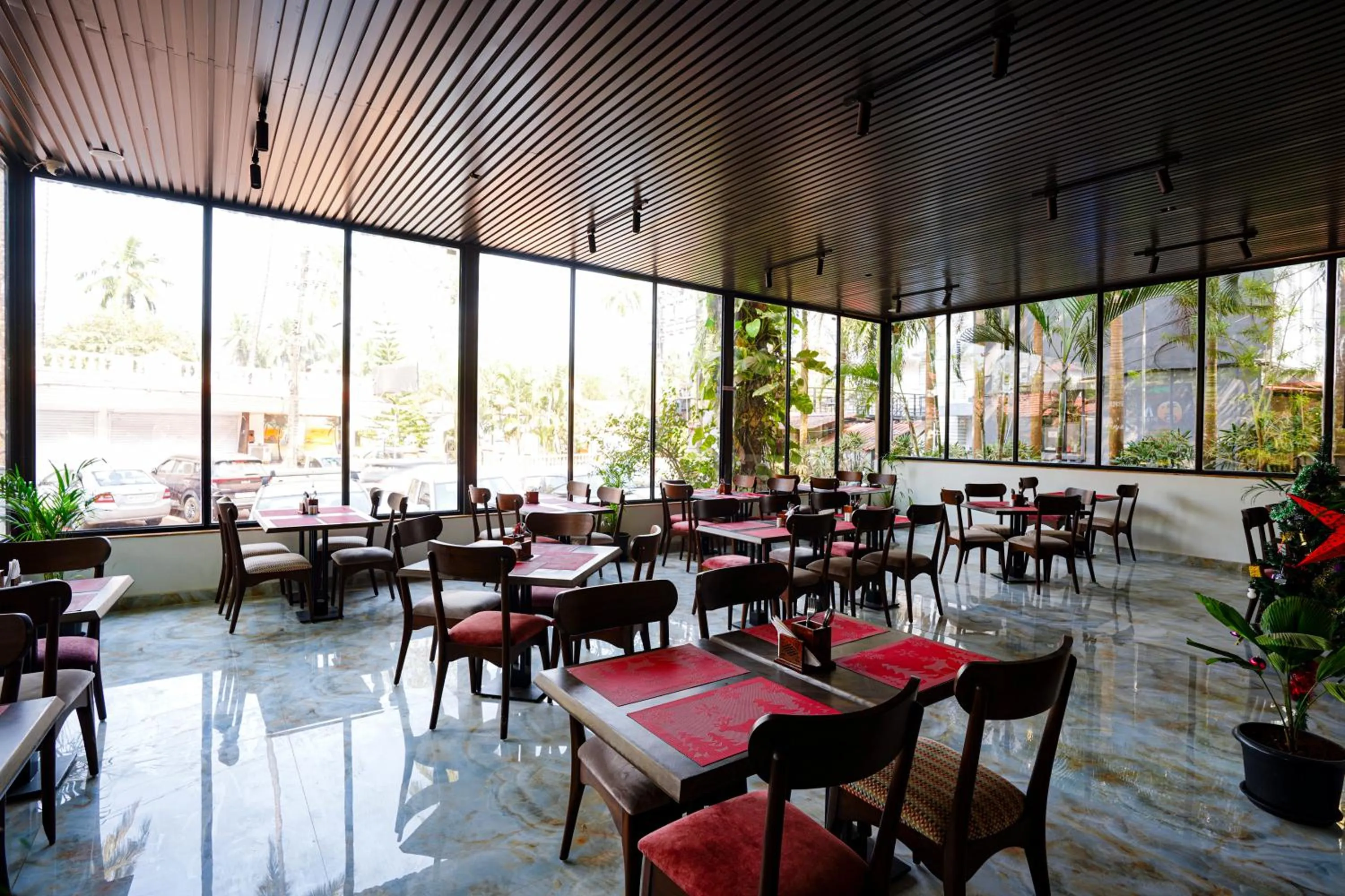 Restaurant/places to eat in Hotel Meraden Opus , Anjuna Beach Goa