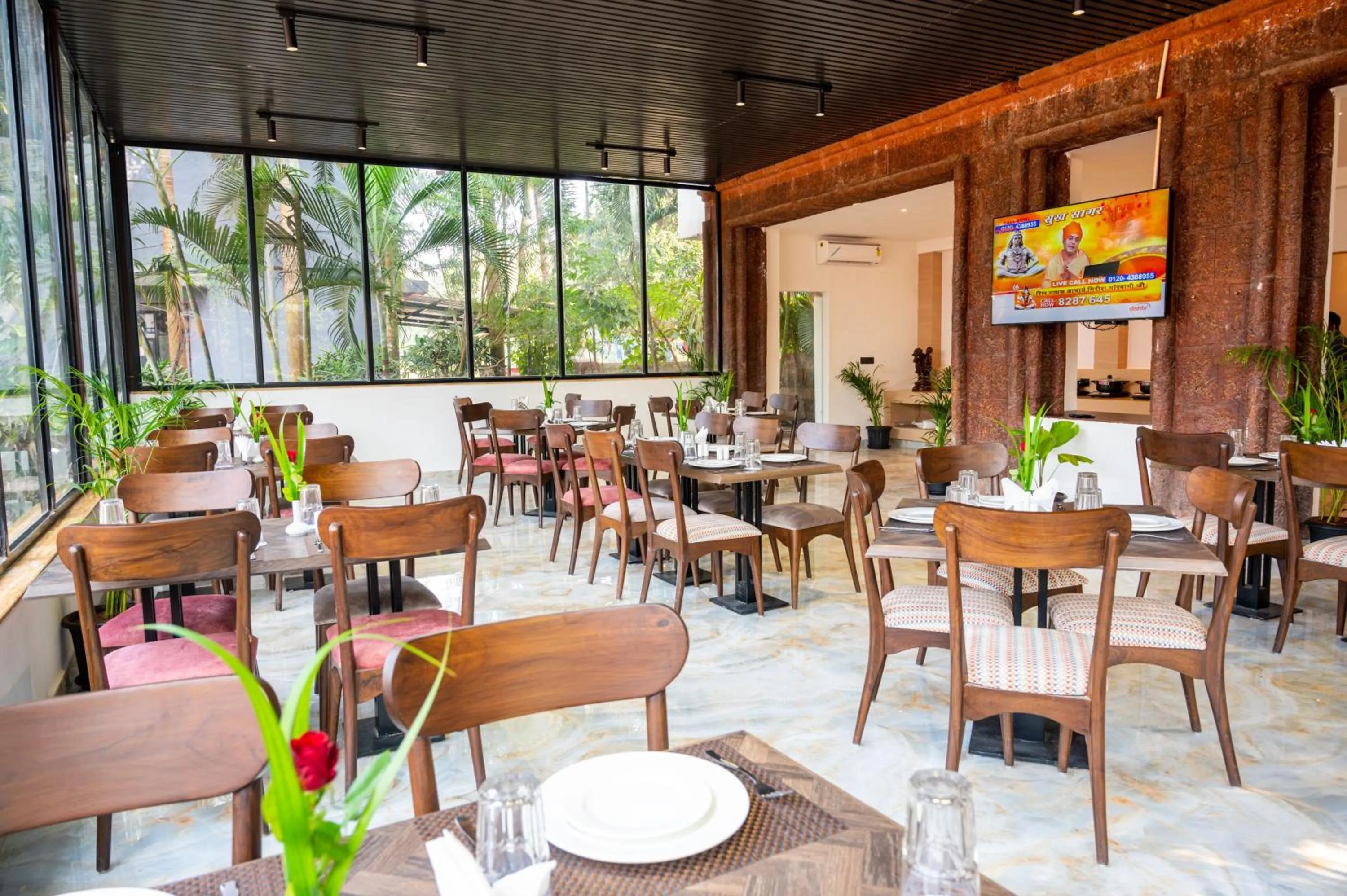 Restaurant/places to eat in Hotel Meraden Opus , Anjuna Beach Goa