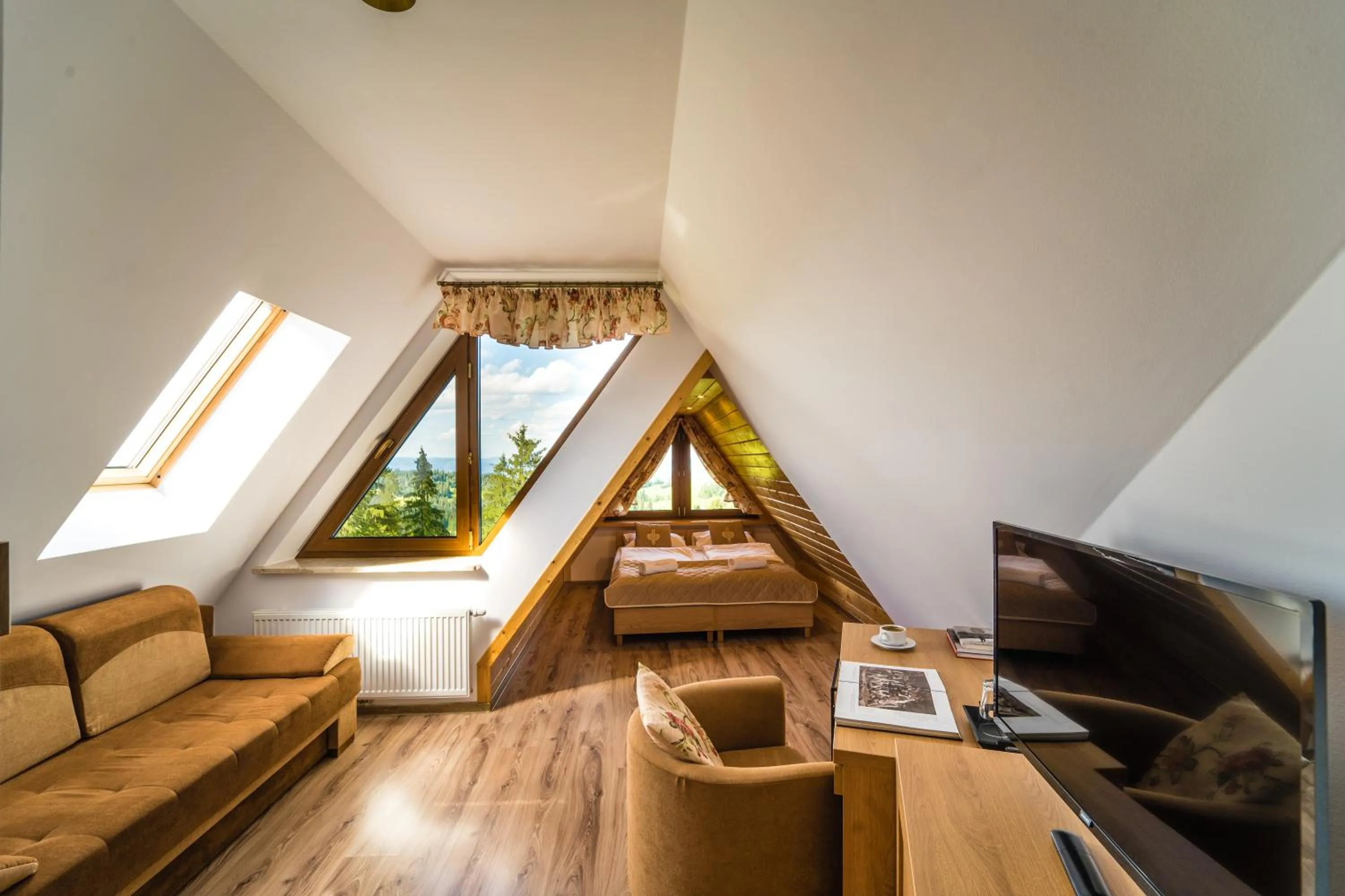 Photo of the whole room in Miodowy Dworek