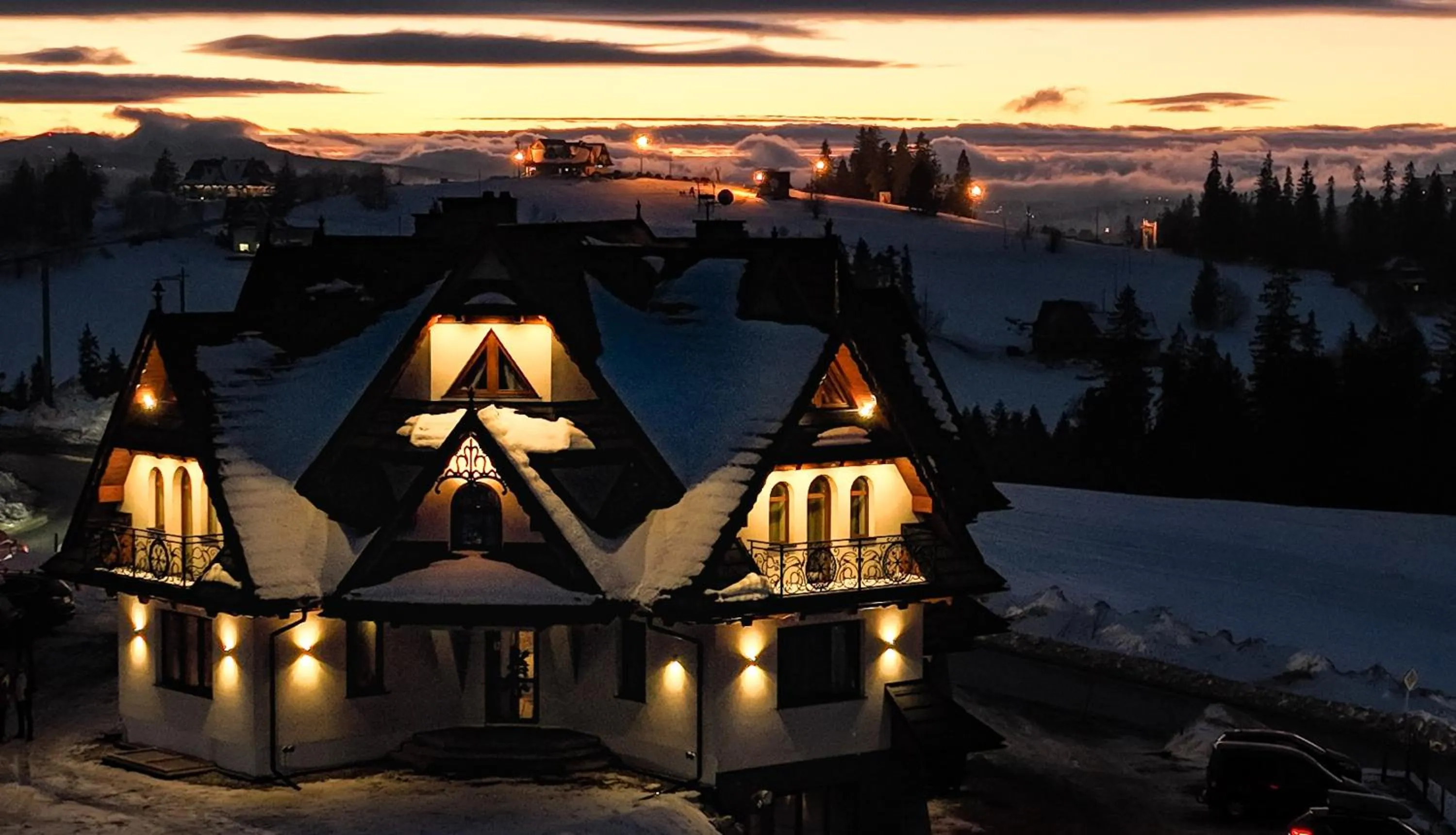 Property building in Miodowy Dworek