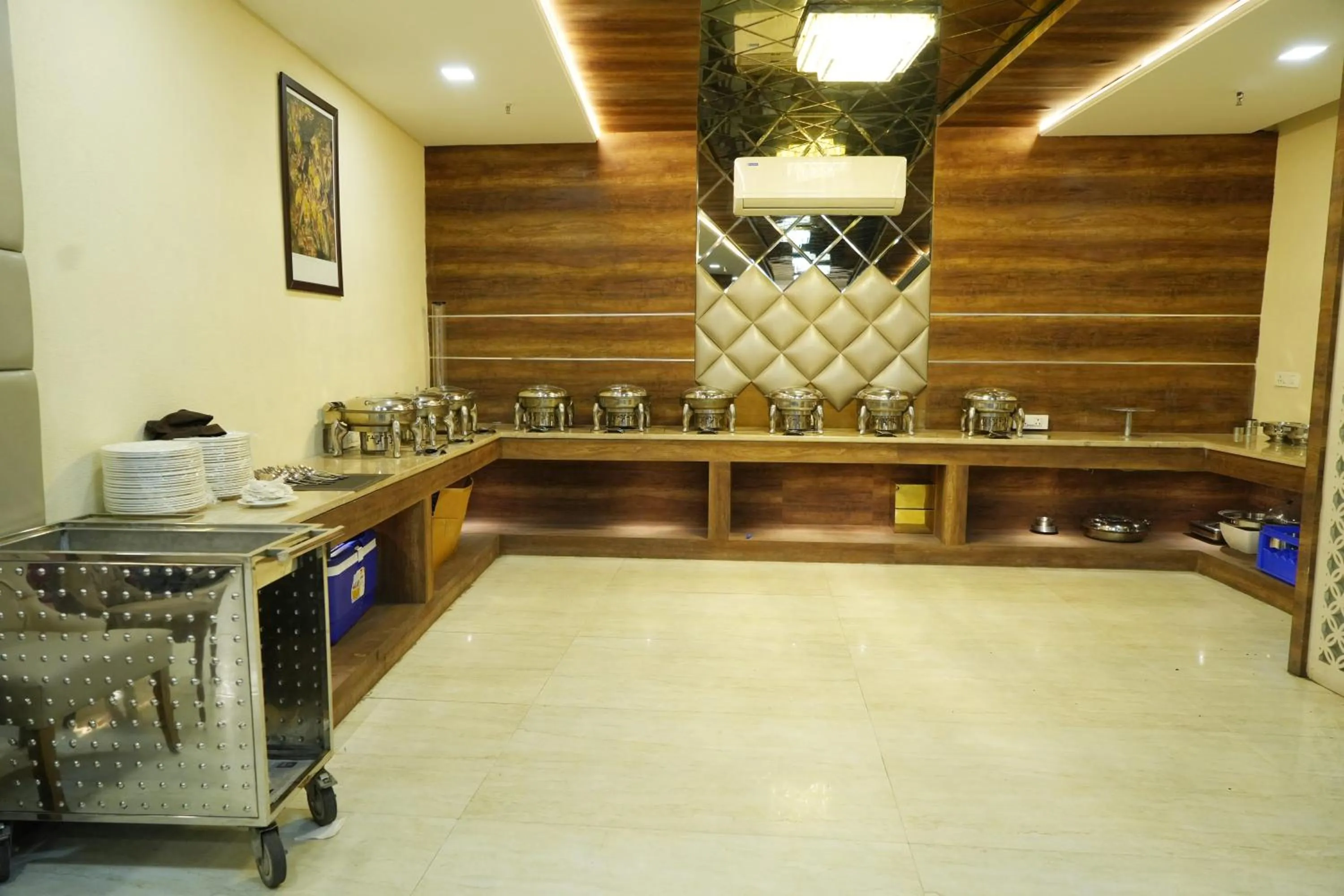 Buffet breakfast in Hotel THE LAMP