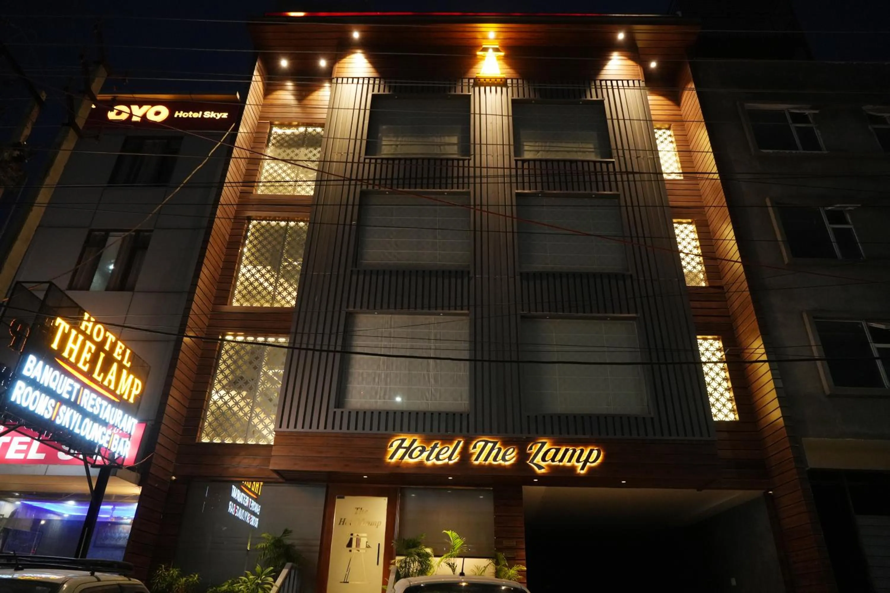 Property building in Hotel THE LAMP