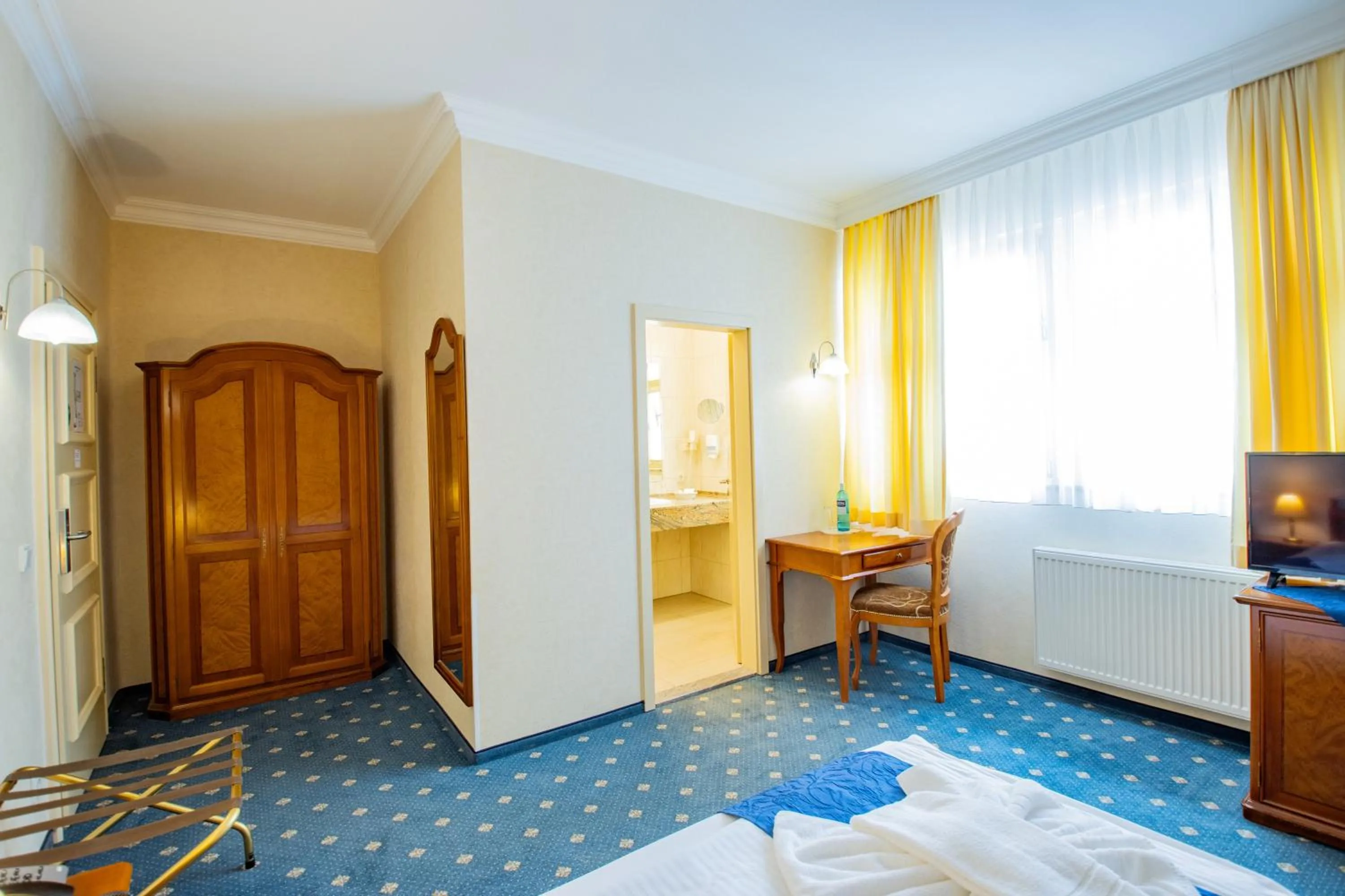 Photo of the whole room, Bed in SeeHotel Großräschen
