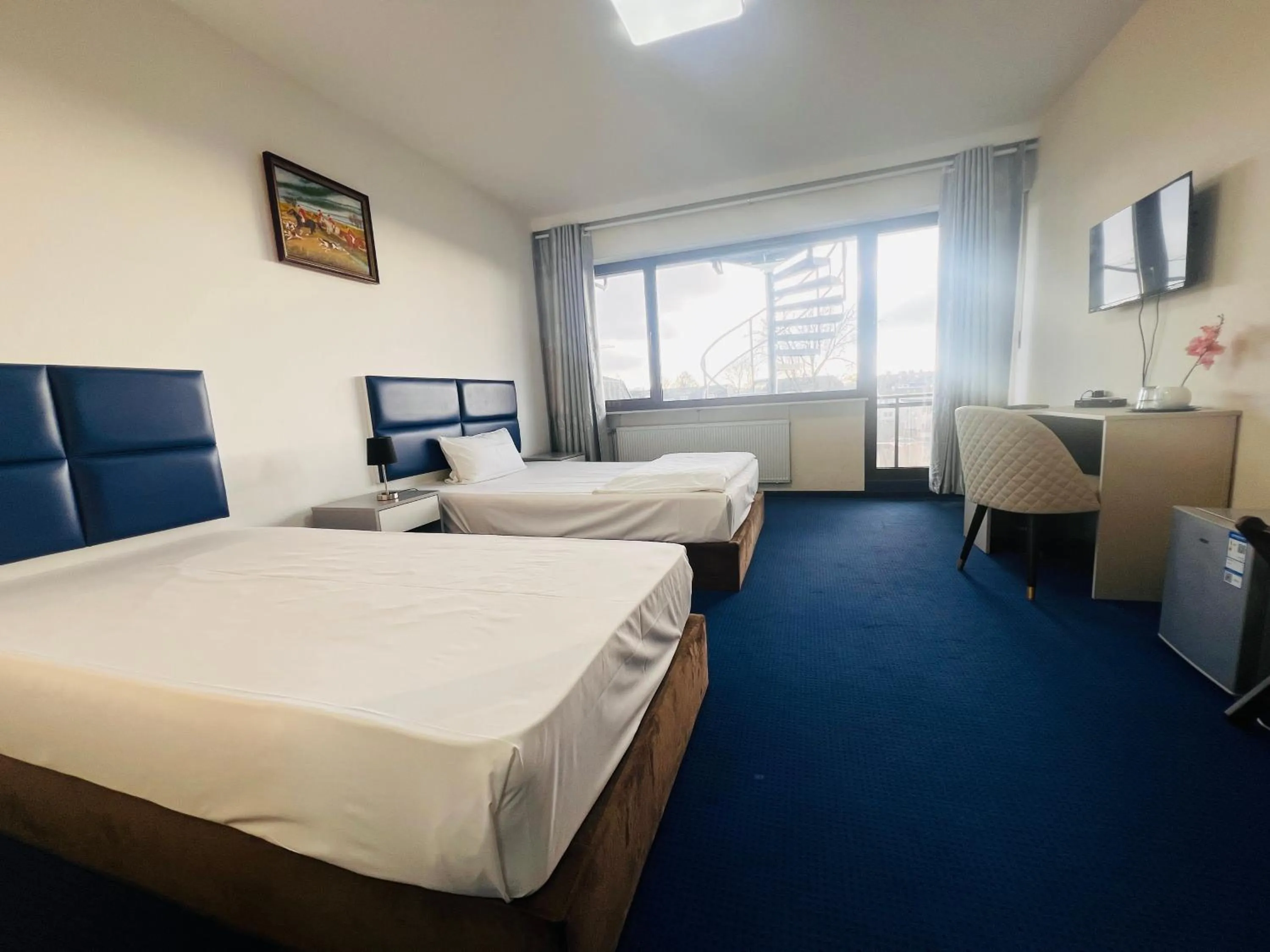 Photo of the whole room, Bed in Hotel Am Flughafen