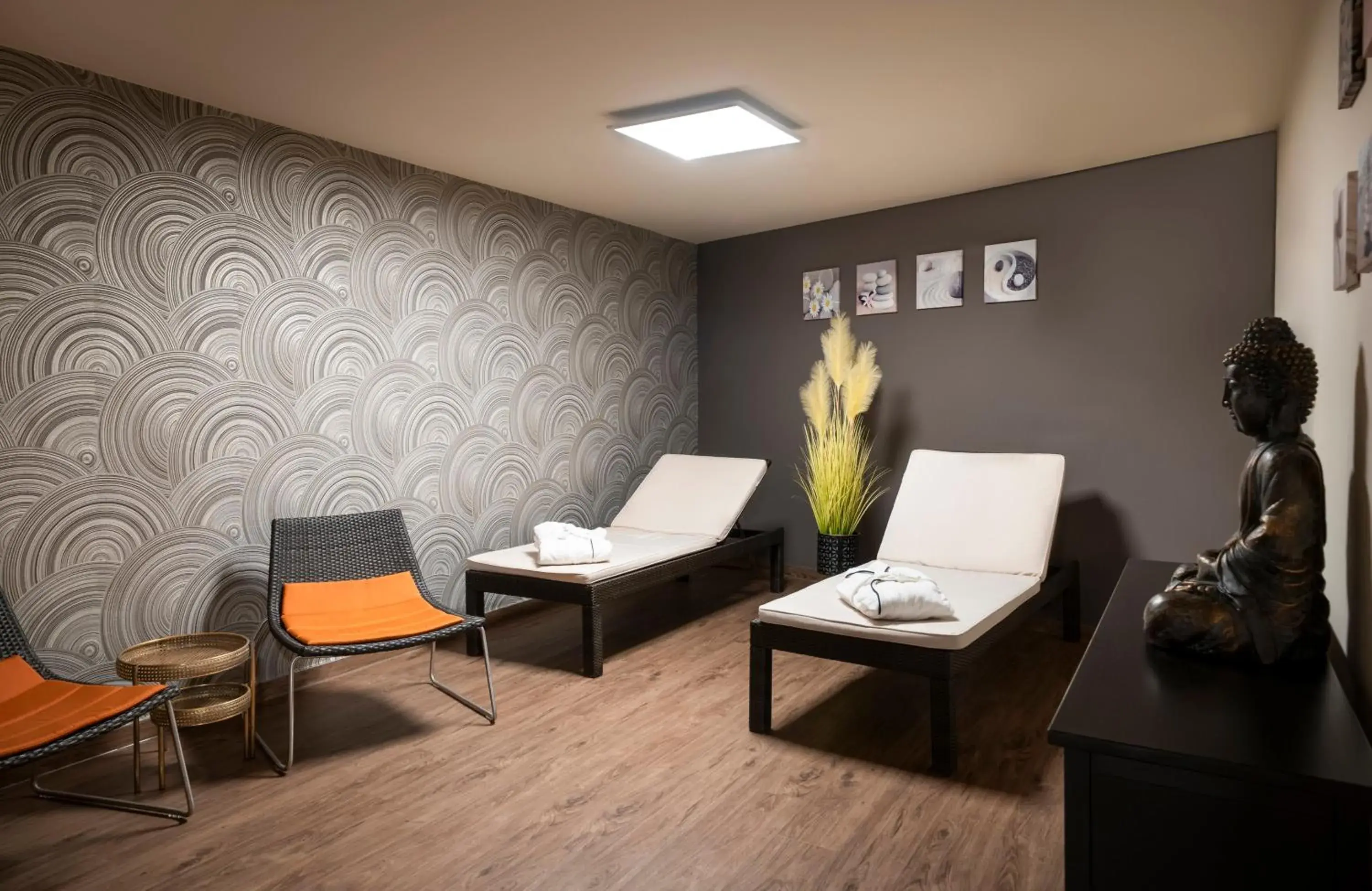 Spa and wellness centre/facilities in Leonardo Hotel Düsseldorf City Center Spa and wellness centre/facilities in Leonardo Hotel Düsseldorf City Center