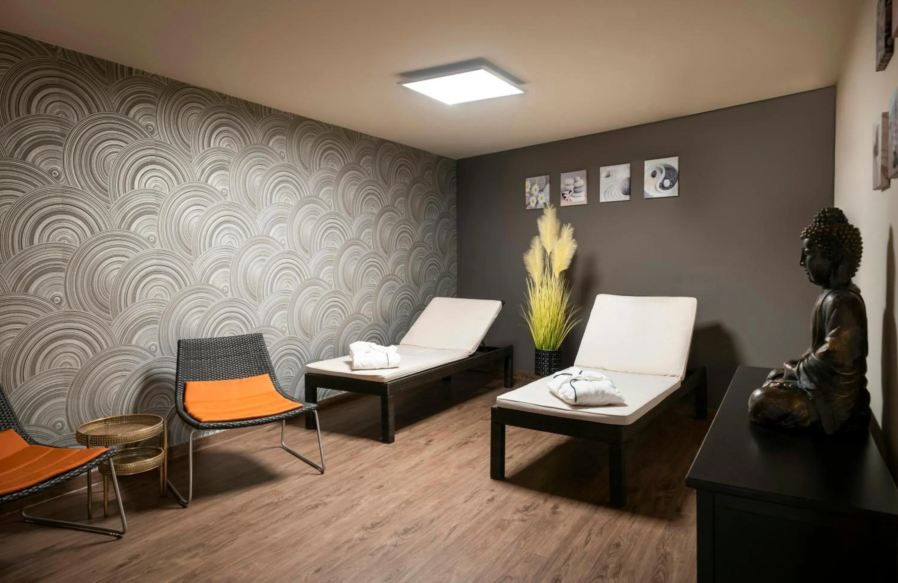 Spa and wellness centre/facilities in Leonardo Hotel Düsseldorf City Center