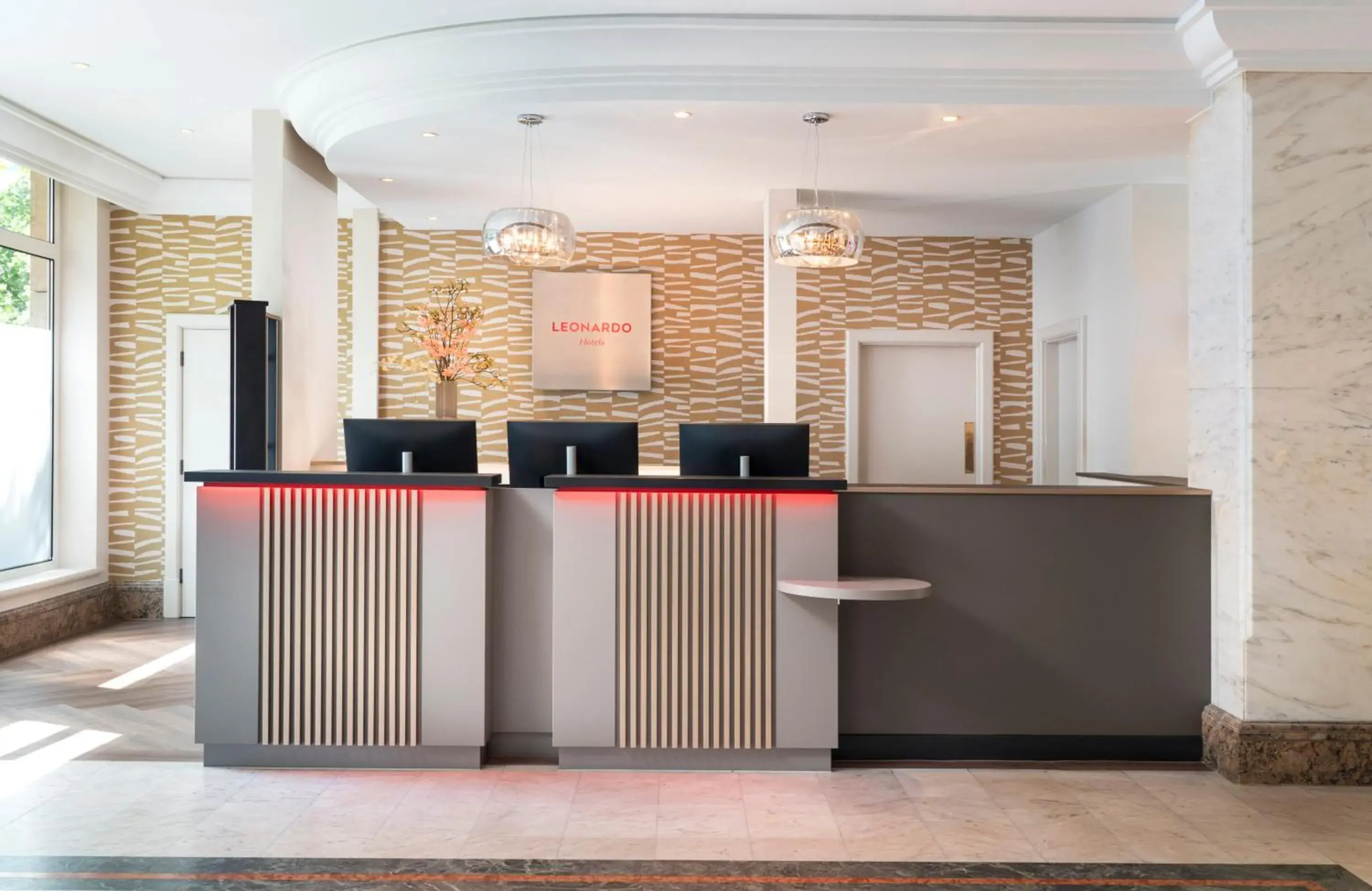 Lobby or reception in Leonardo Hotel Düsseldorf City Center Lobby or reception in Leonardo Hotel Düsseldorf City Center