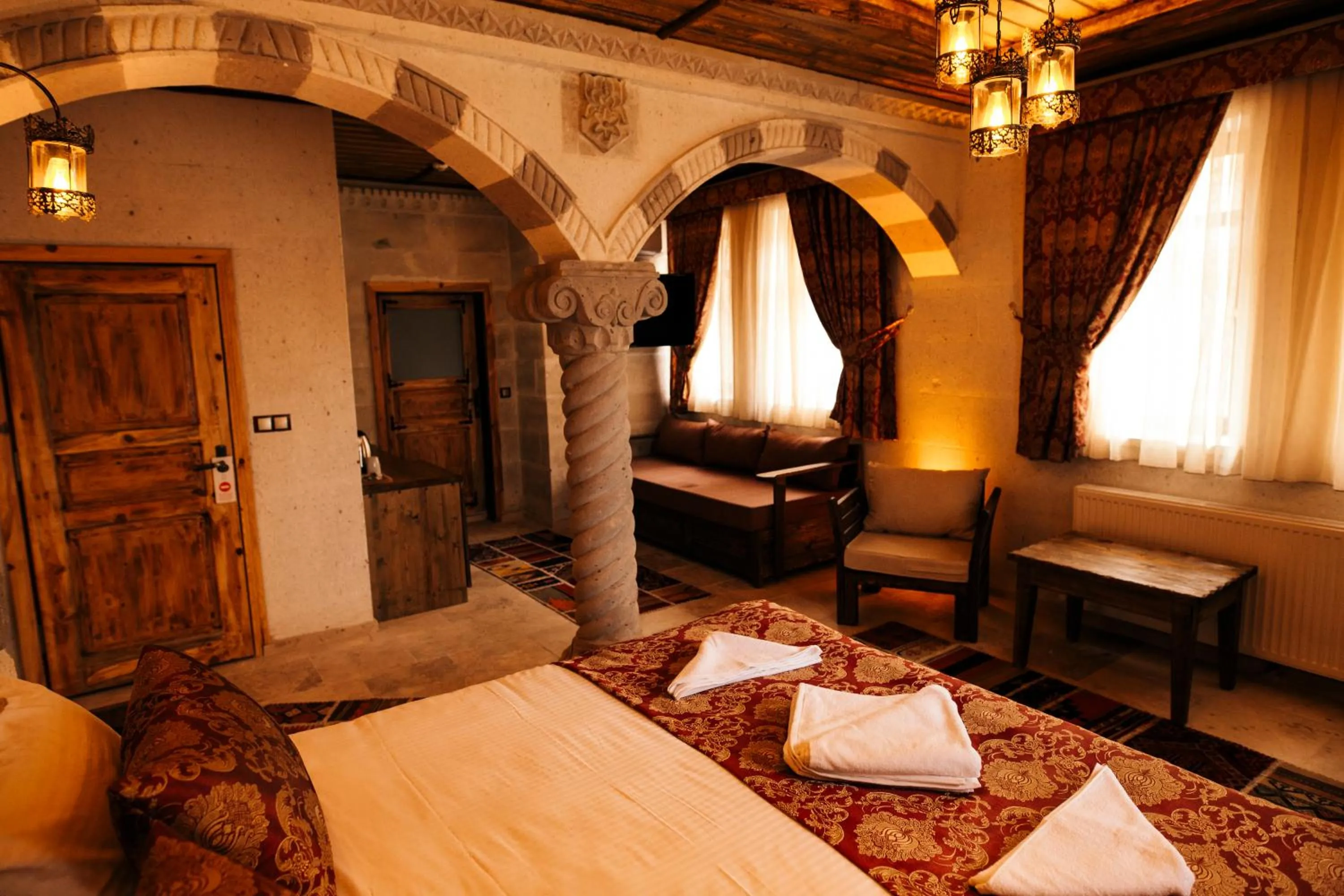 Photo of the whole room, Bed in Wonder of cappadocia