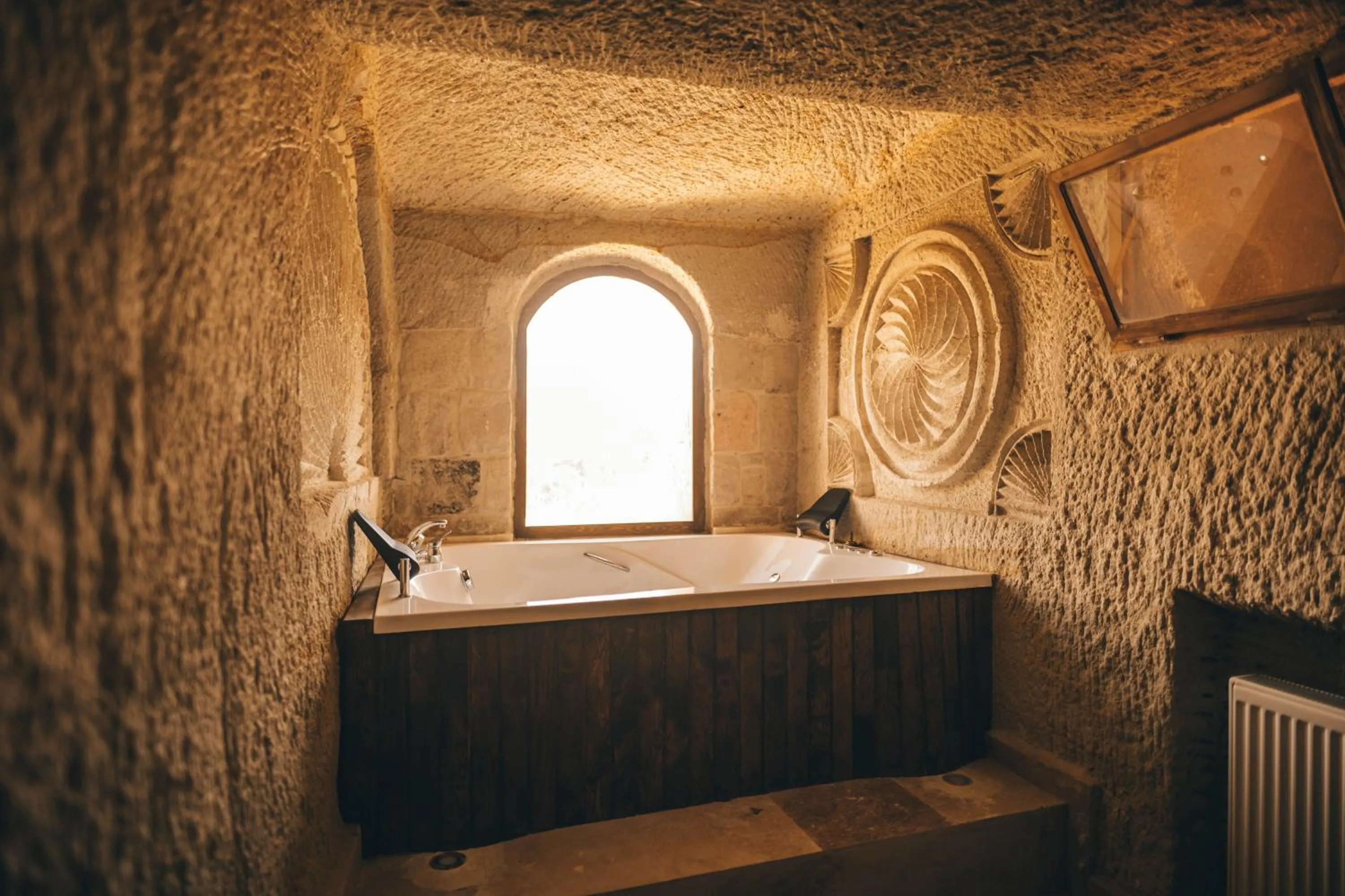 Hot Tub in Wonder of cappadocia