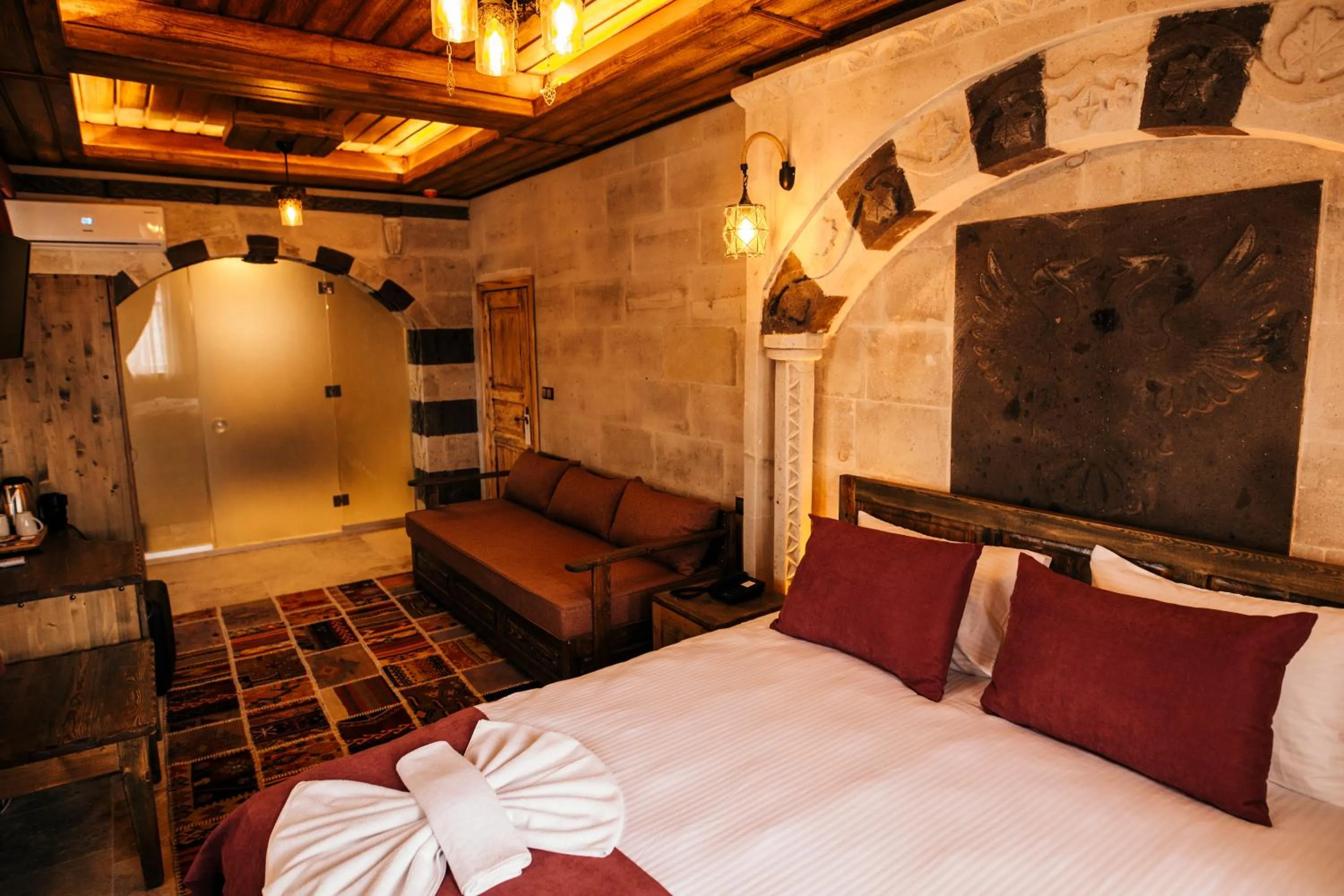 Photo of the whole room, Bed in Wonder of cappadocia