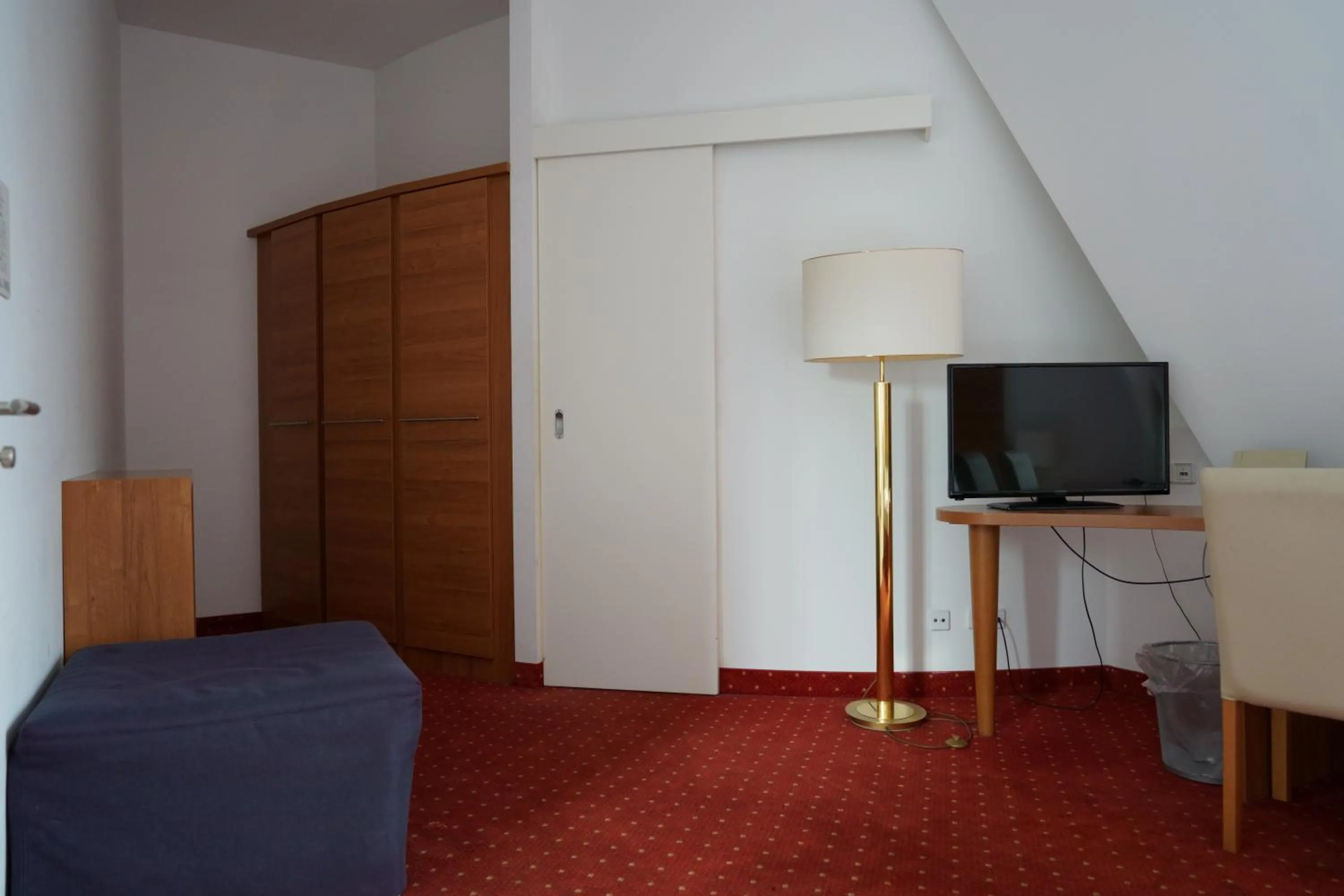 Photo of the whole room in Hotel Ambert
