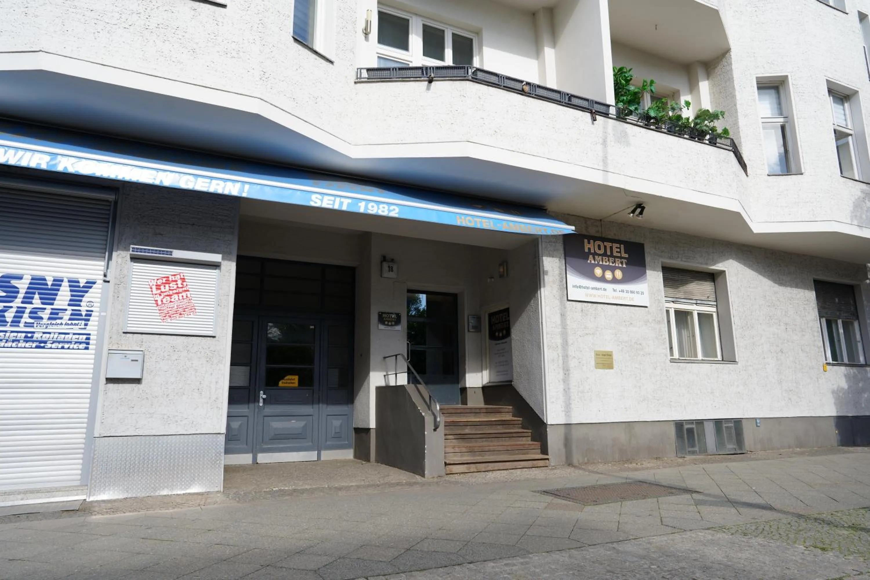 Property building in Hotel Ambert