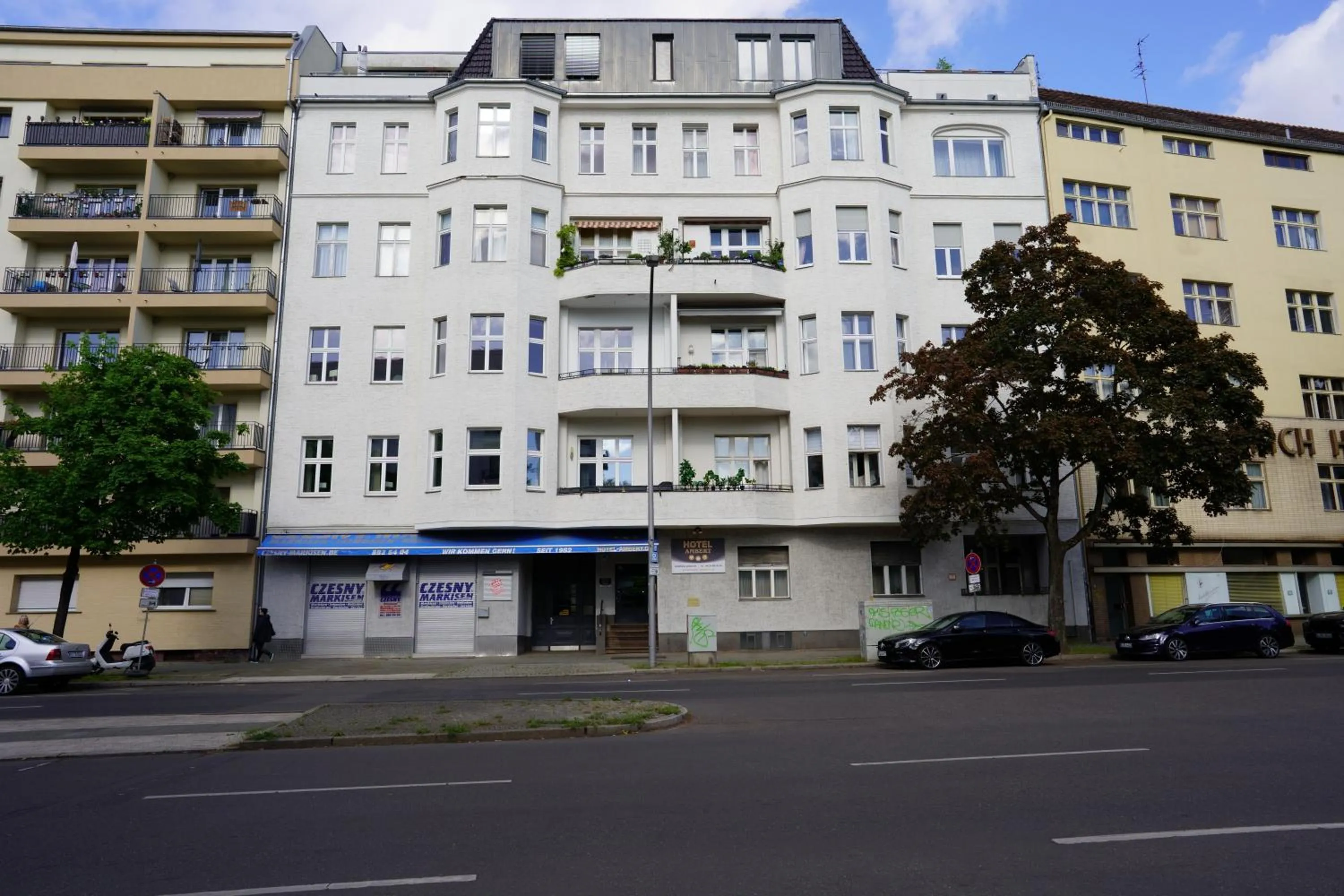 Property building in Hotel Ambert