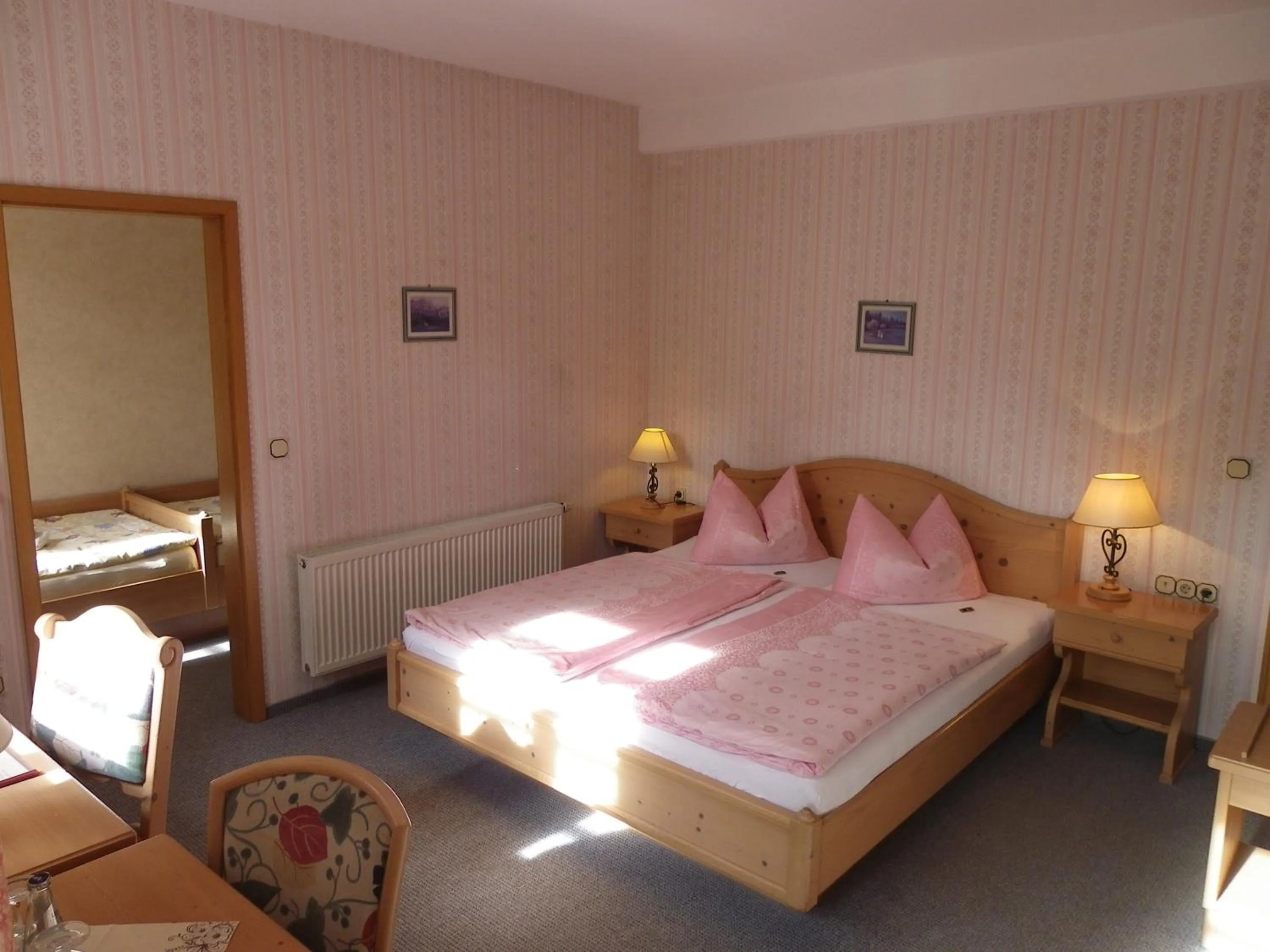 Bedroom, Bed in Hotel Wenzels Hof