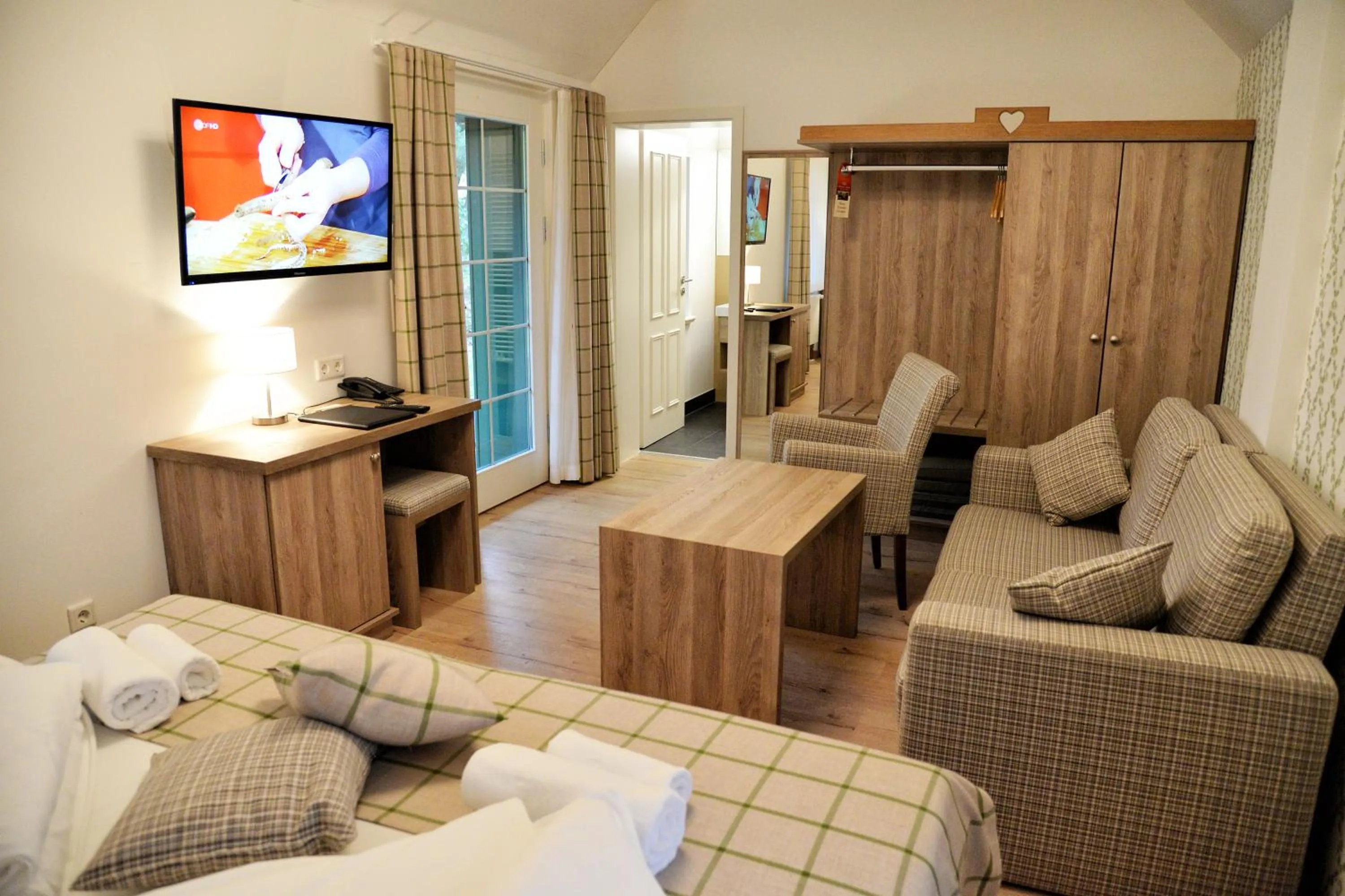 Photo of the whole room, Bed in Hotelanlage Starick