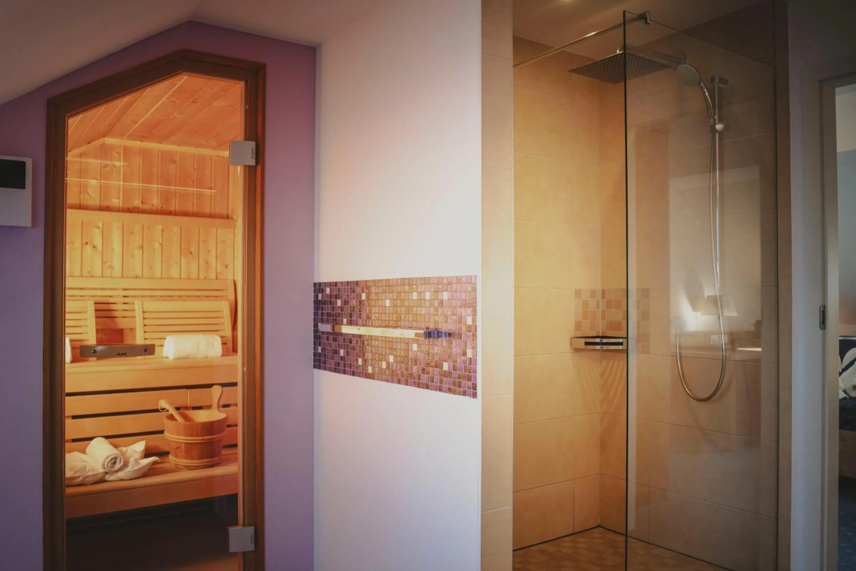 Shower in Hotelanlage Starick