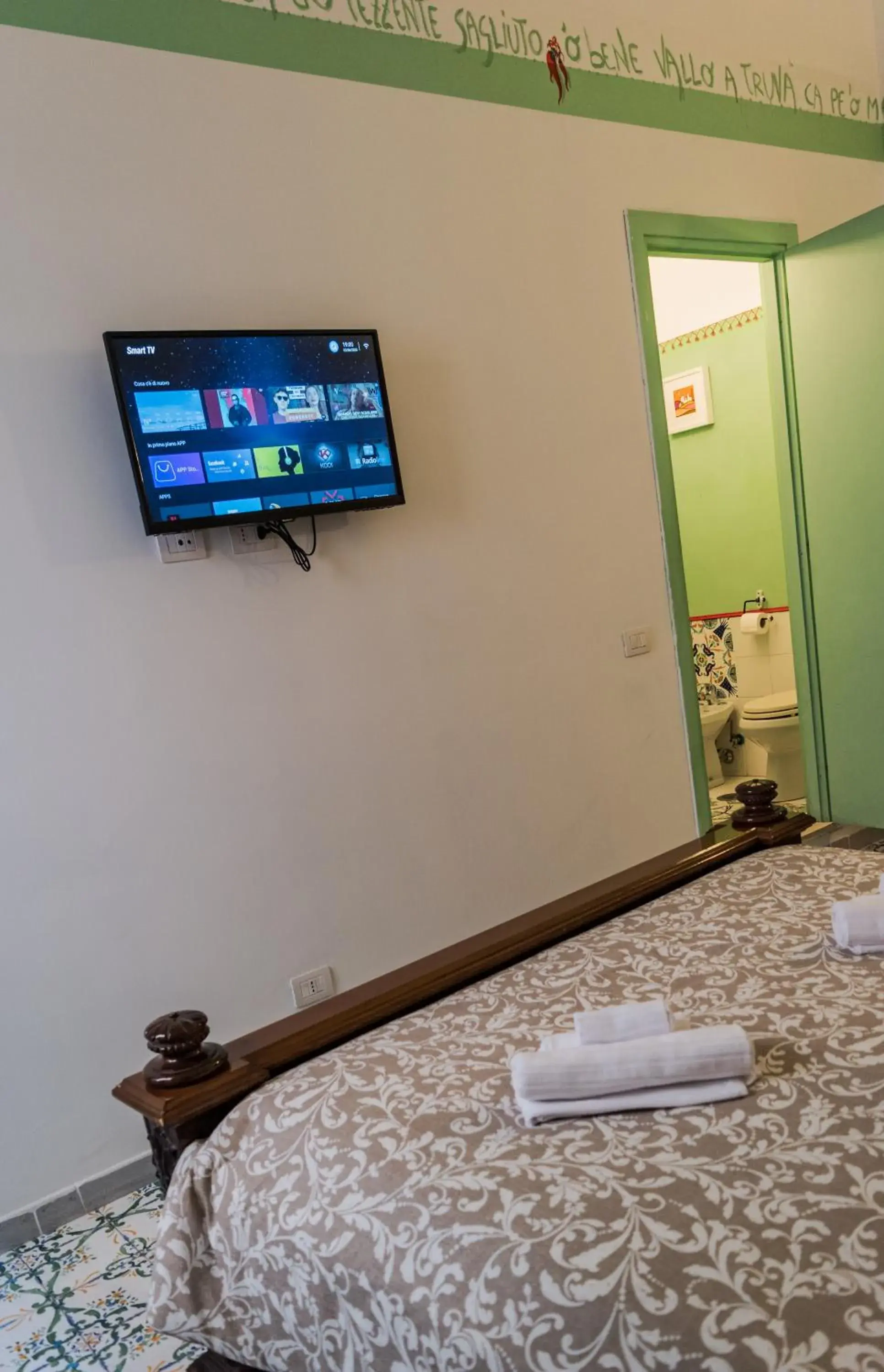 Double Room with Private Bathroom in Antica Terrazza Frascati Double Room with Private Bathroom in Antica Terrazza Frascati