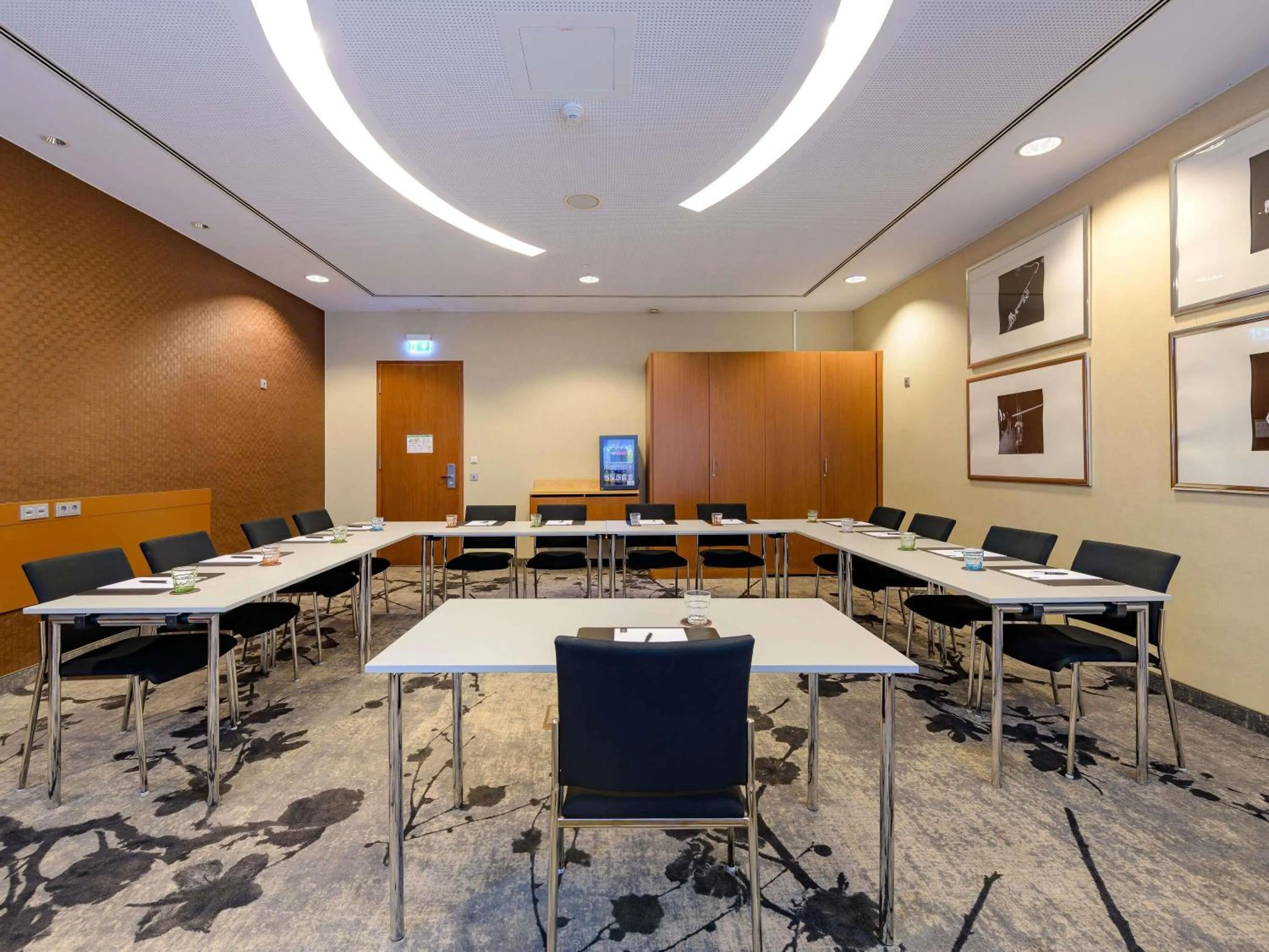 Meeting/conference room in Hotel Mondial am Dom Cologne MGallery
