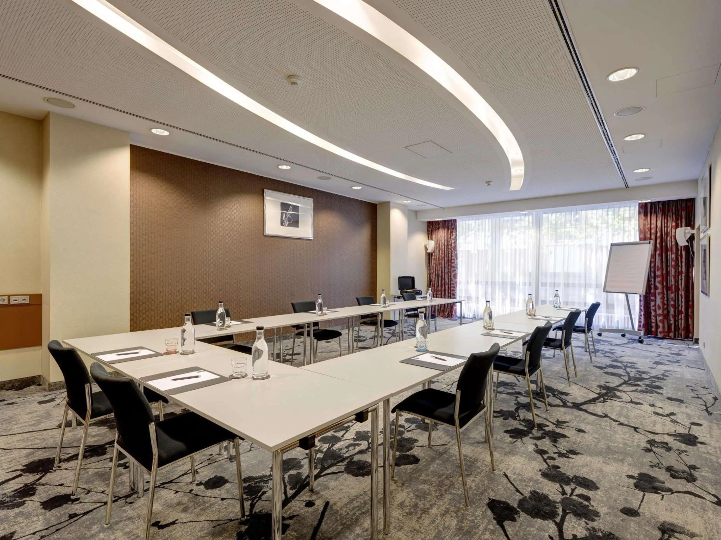 Meeting/conference room in Hotel Mondial am Dom Cologne MGallery
