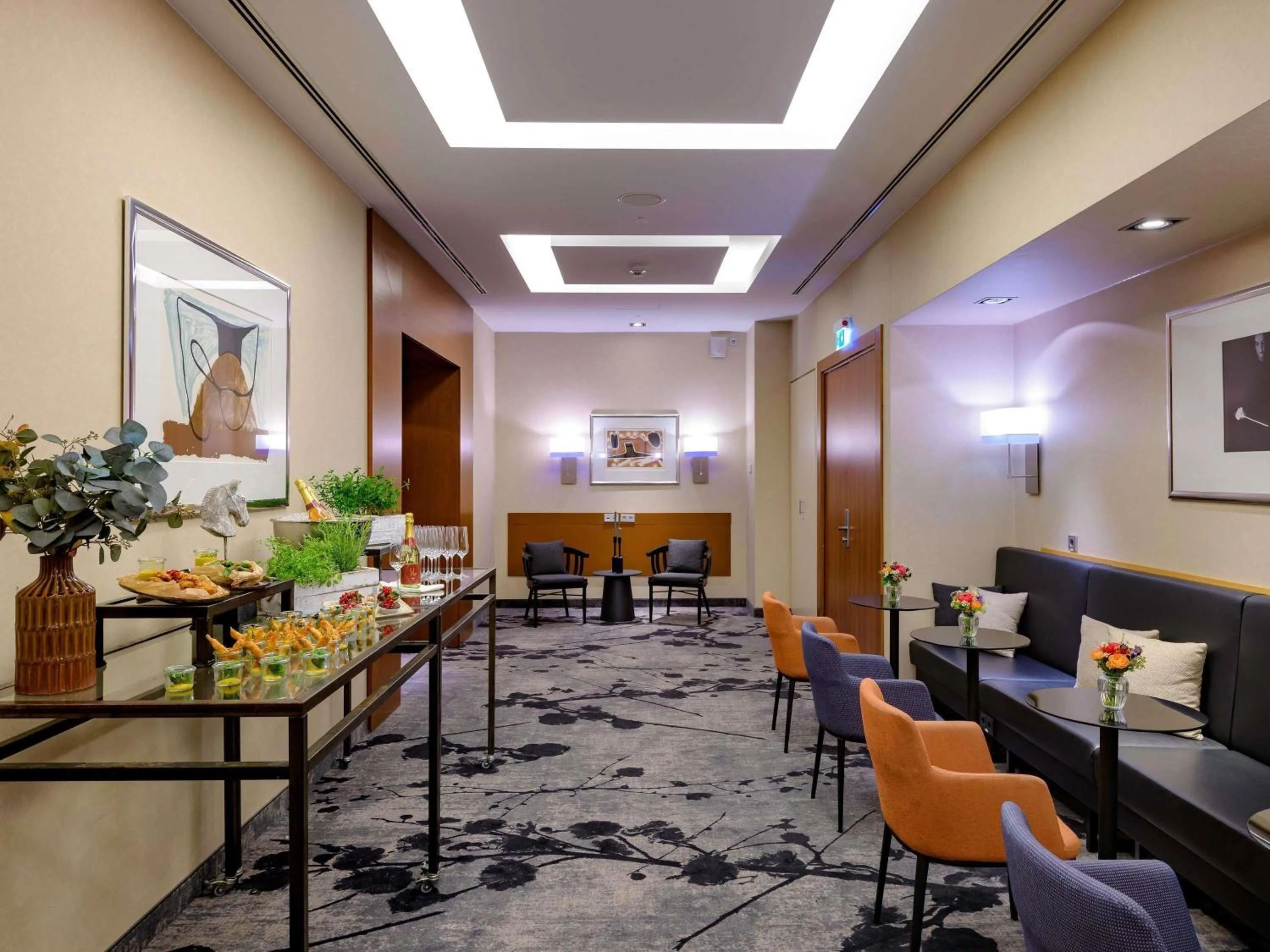 Meeting/conference room in Hotel Mondial am Dom Cologne MGallery