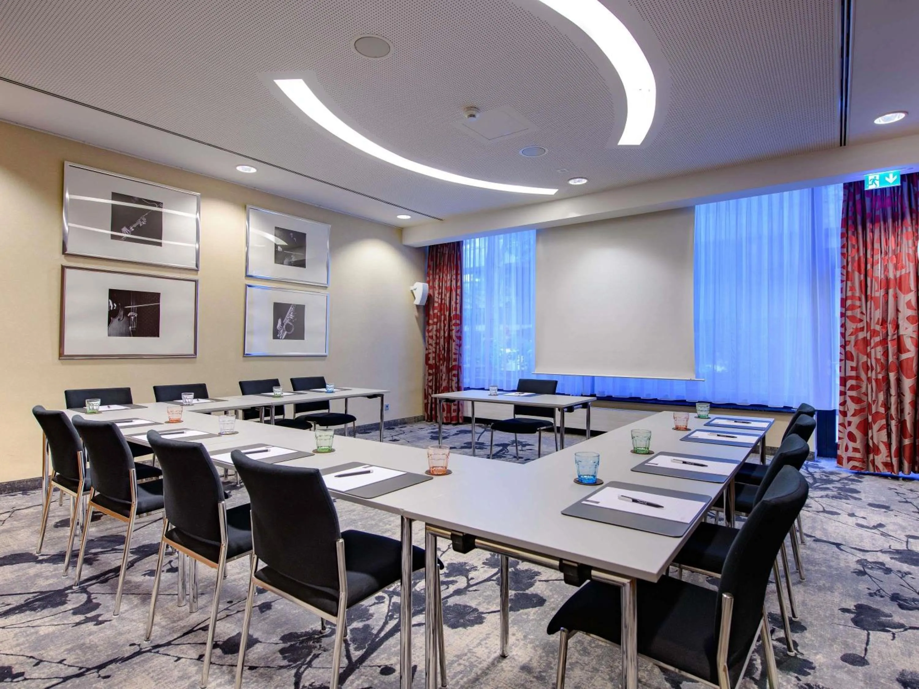 Meeting/conference room in Hotel Mondial am Dom Cologne MGallery