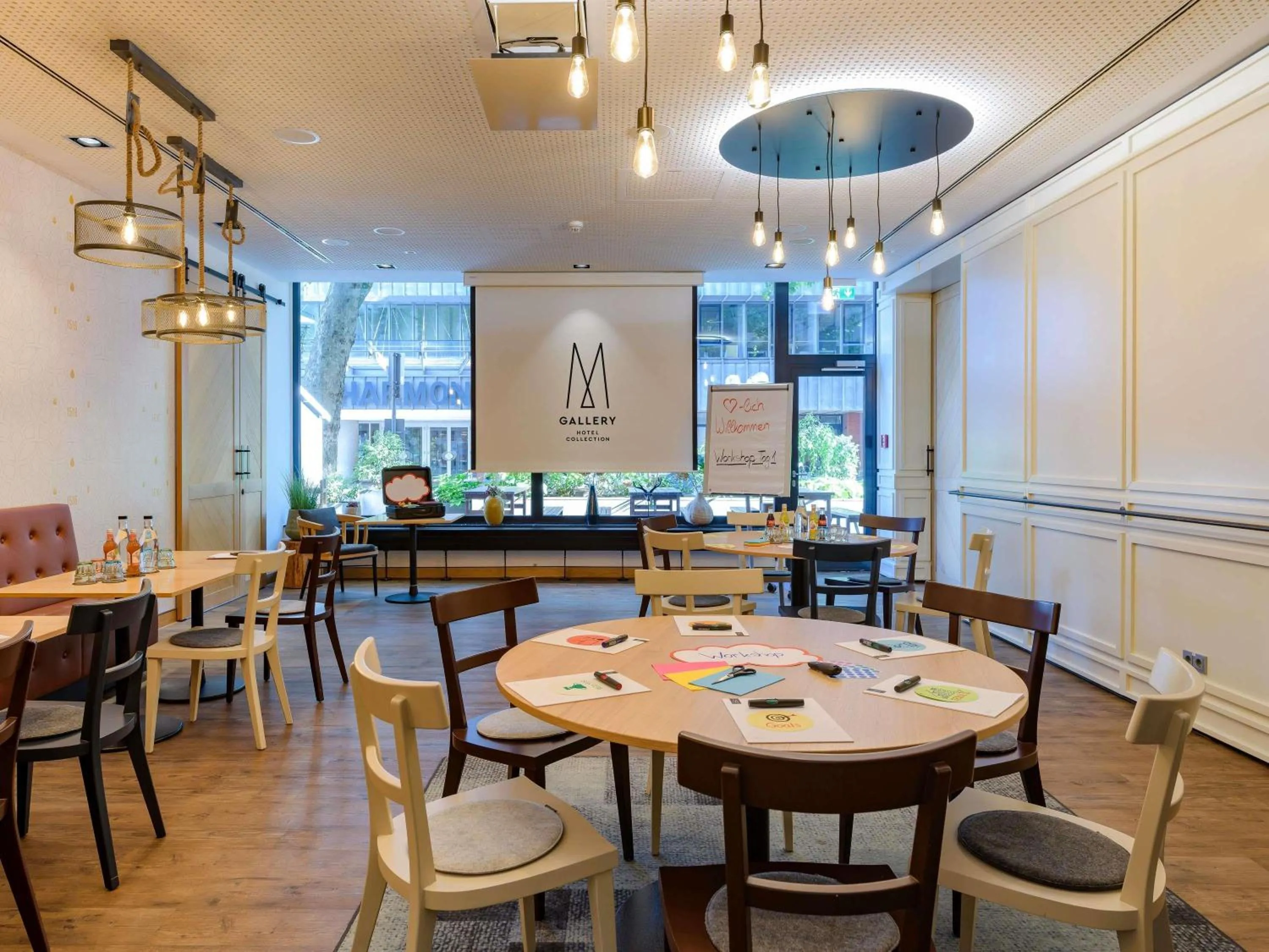 Meeting/conference room in Hotel Mondial am Dom Cologne MGallery