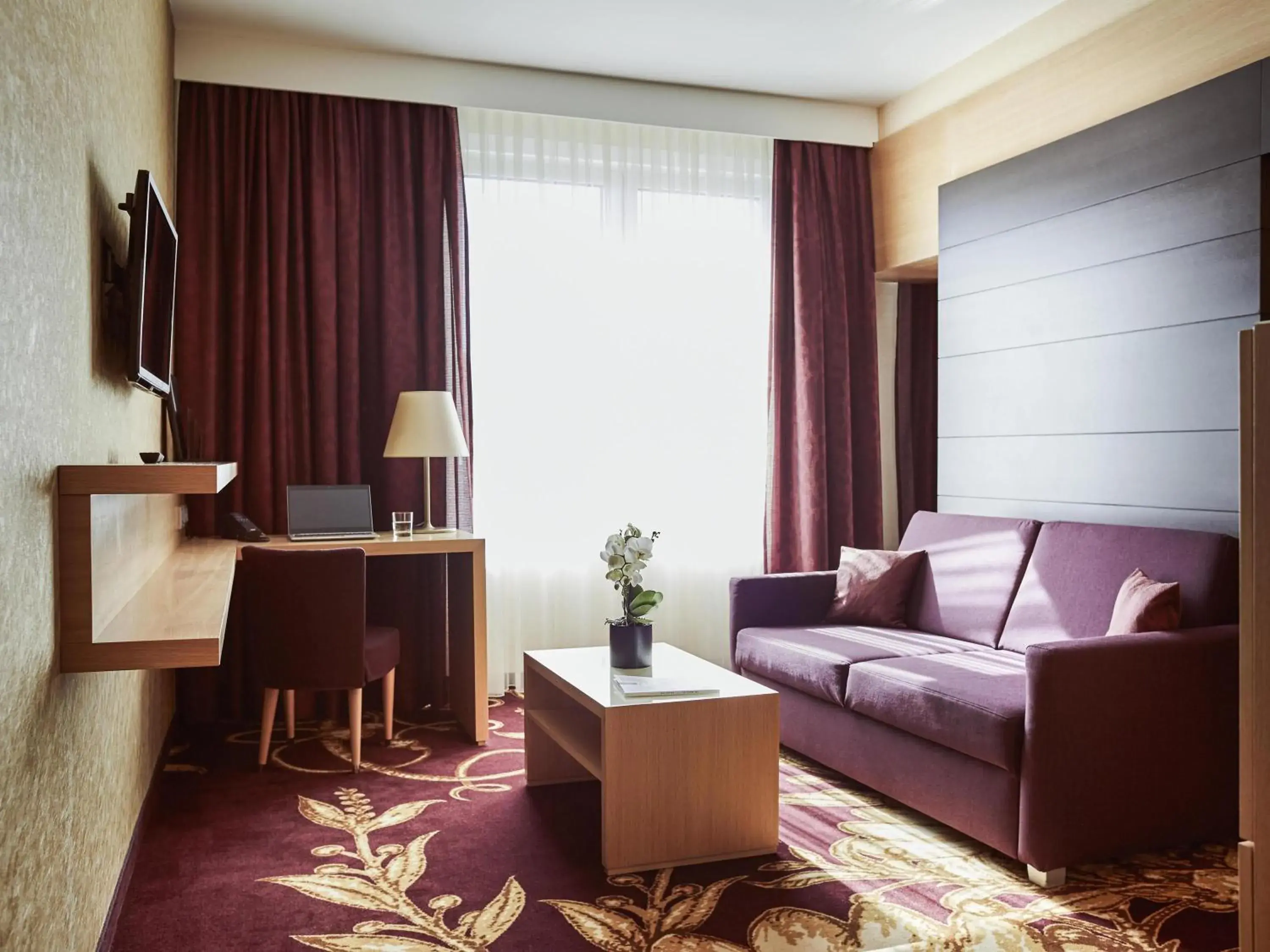 Bedroom in Hotel Mondial am Dom Cologne MGallery Bedroom in Hotel Mondial am Dom Cologne MGallery