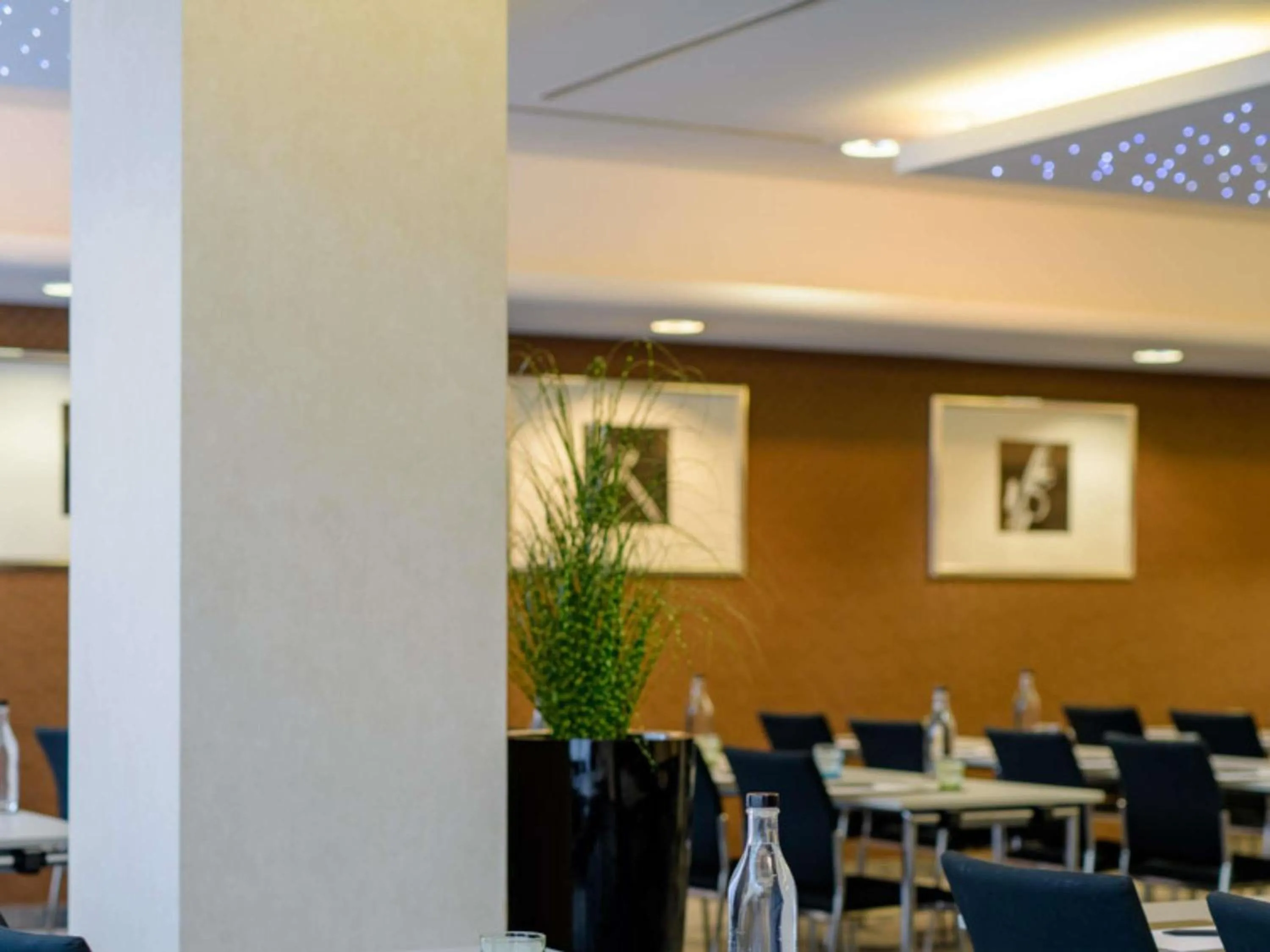 Meeting/conference room in Hotel Mondial am Dom Cologne MGallery