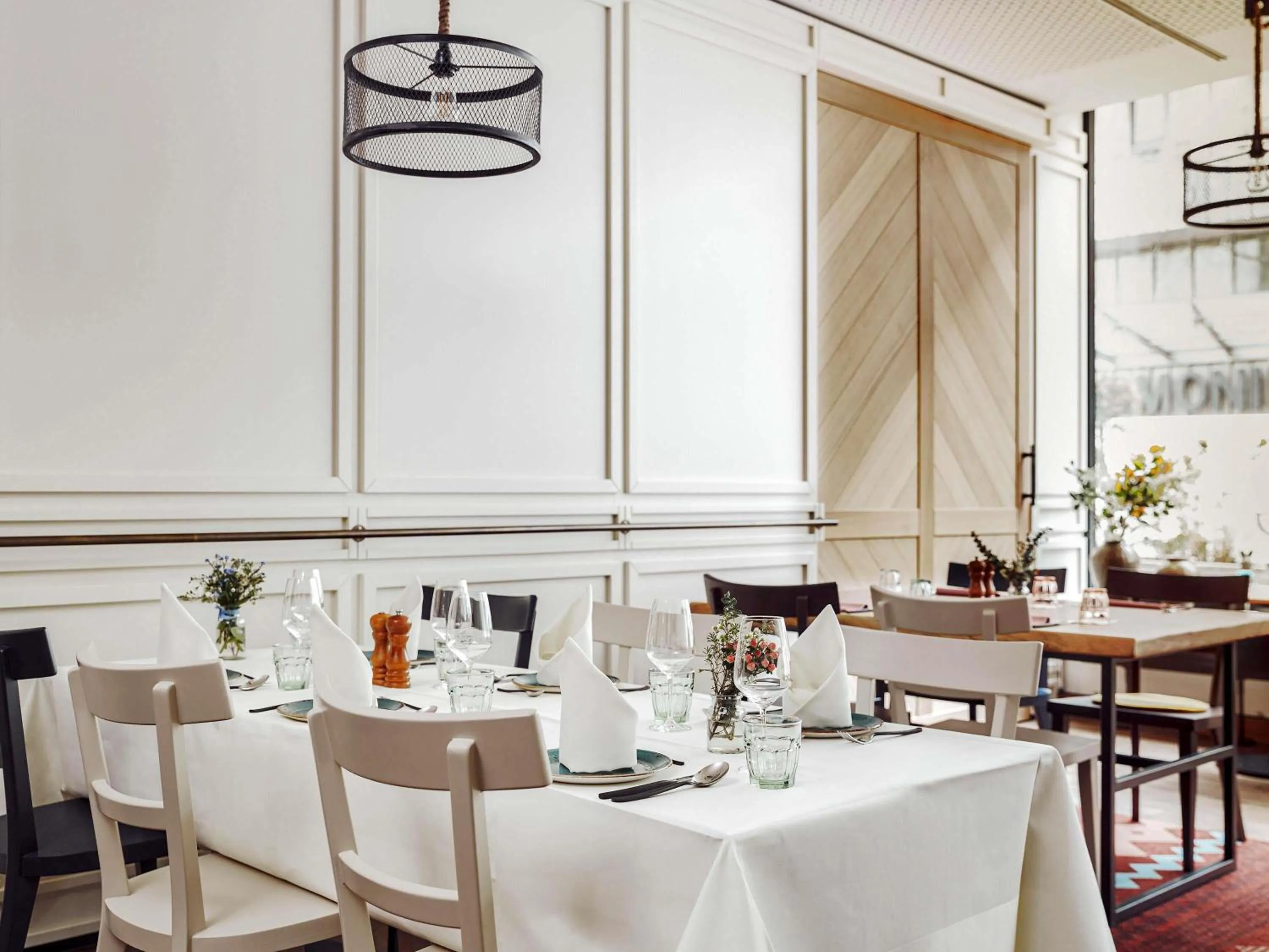 wedding in Hotel Mondial am Dom Cologne MGallery