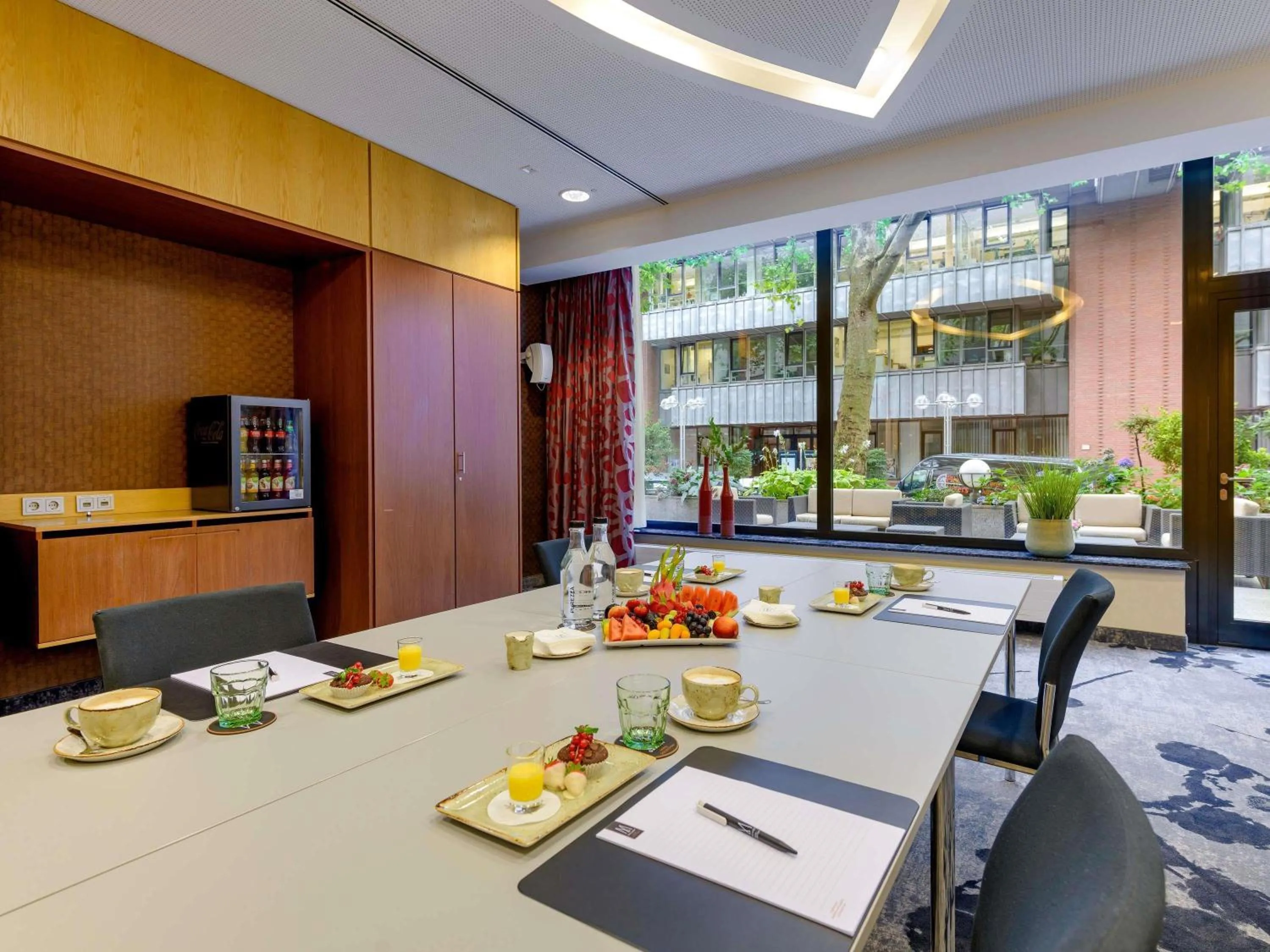 Meeting/conference room in Hotel Mondial am Dom Cologne MGallery