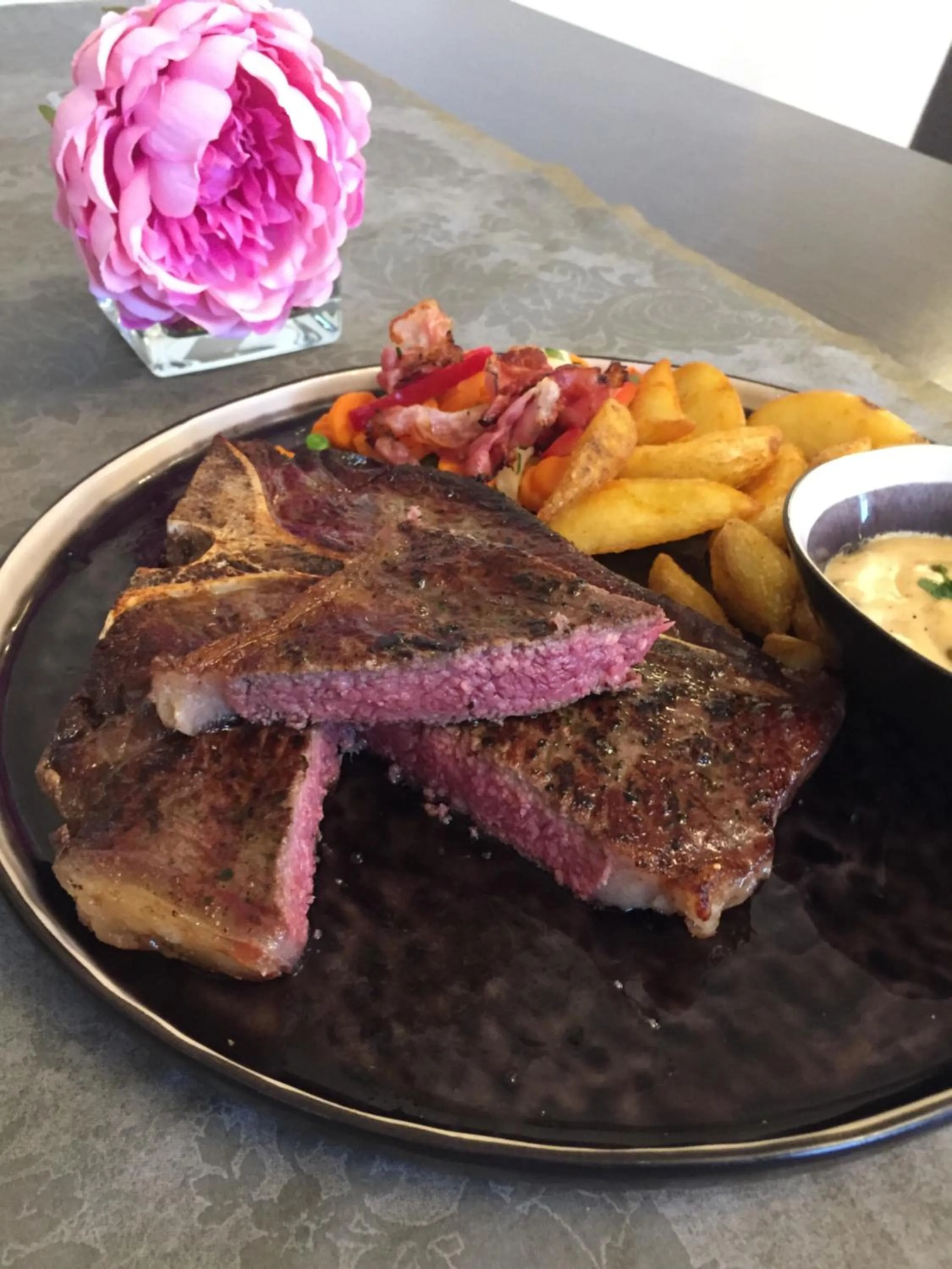 Restaurant/places to eat in Hotel Restaurant Hesch