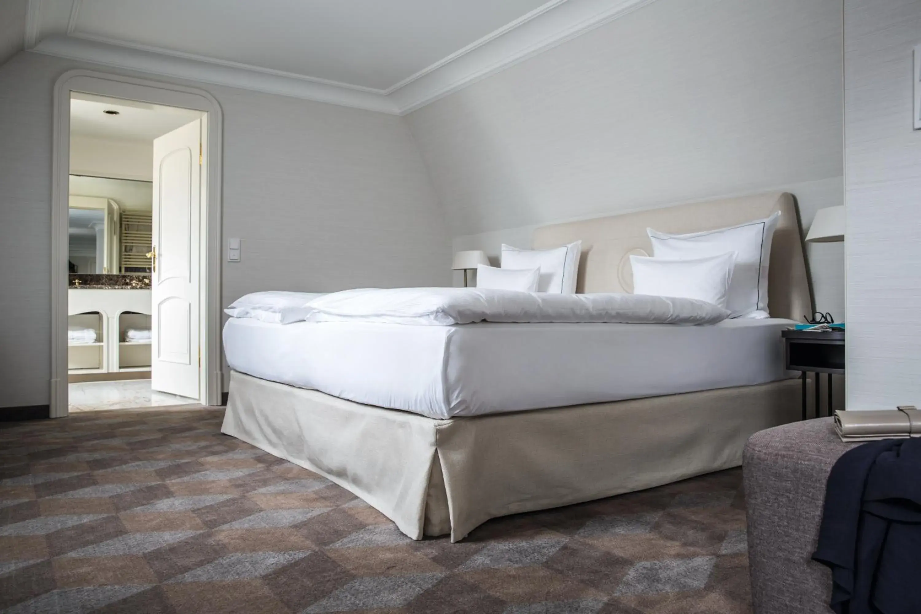 Bed in Gewandhaus Dresden, Autograph Collection Bed in Gewandhaus Dresden, Autograph Collection