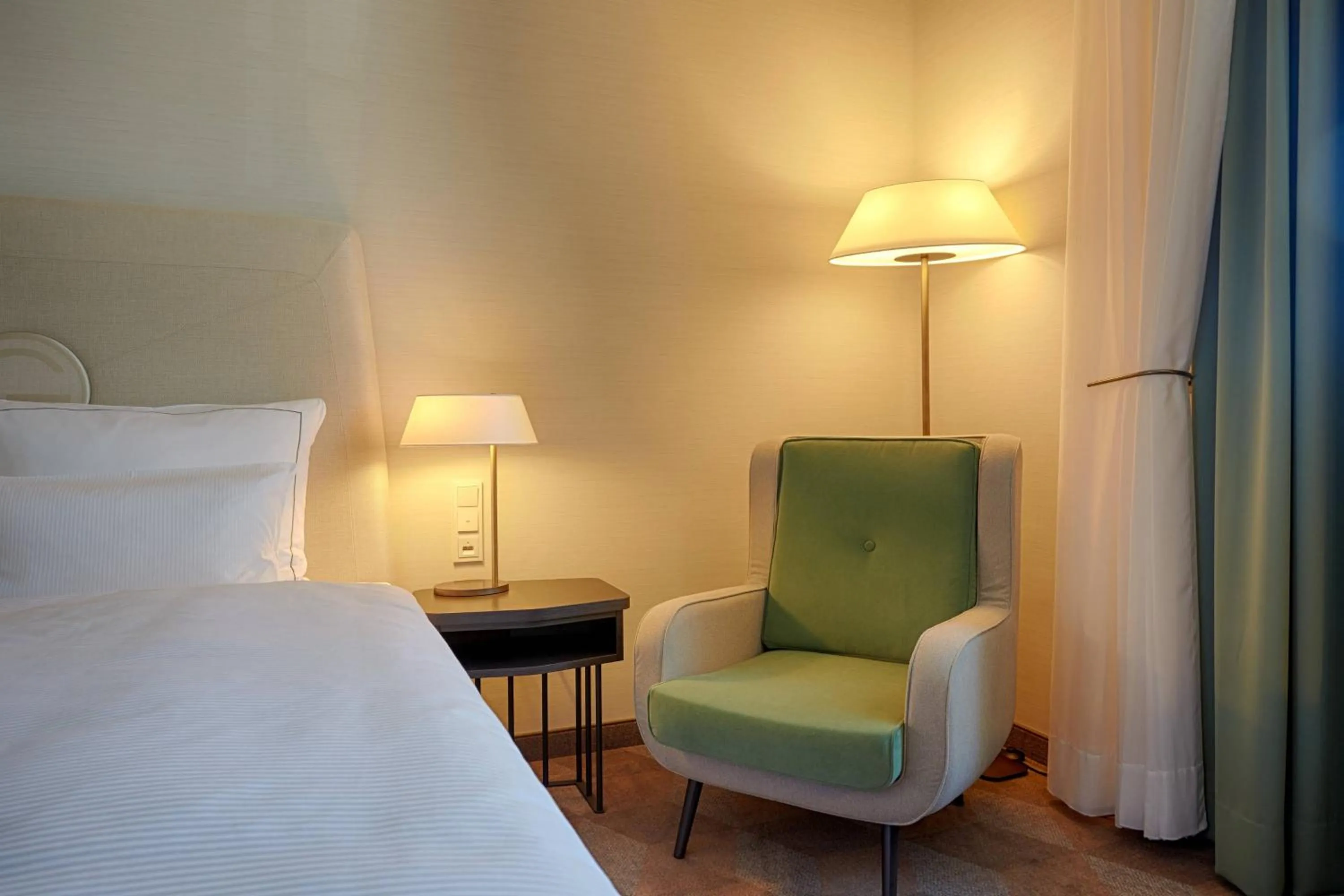 Photo of the whole room, Bed in Gewandhaus Dresden, Autograph Collection