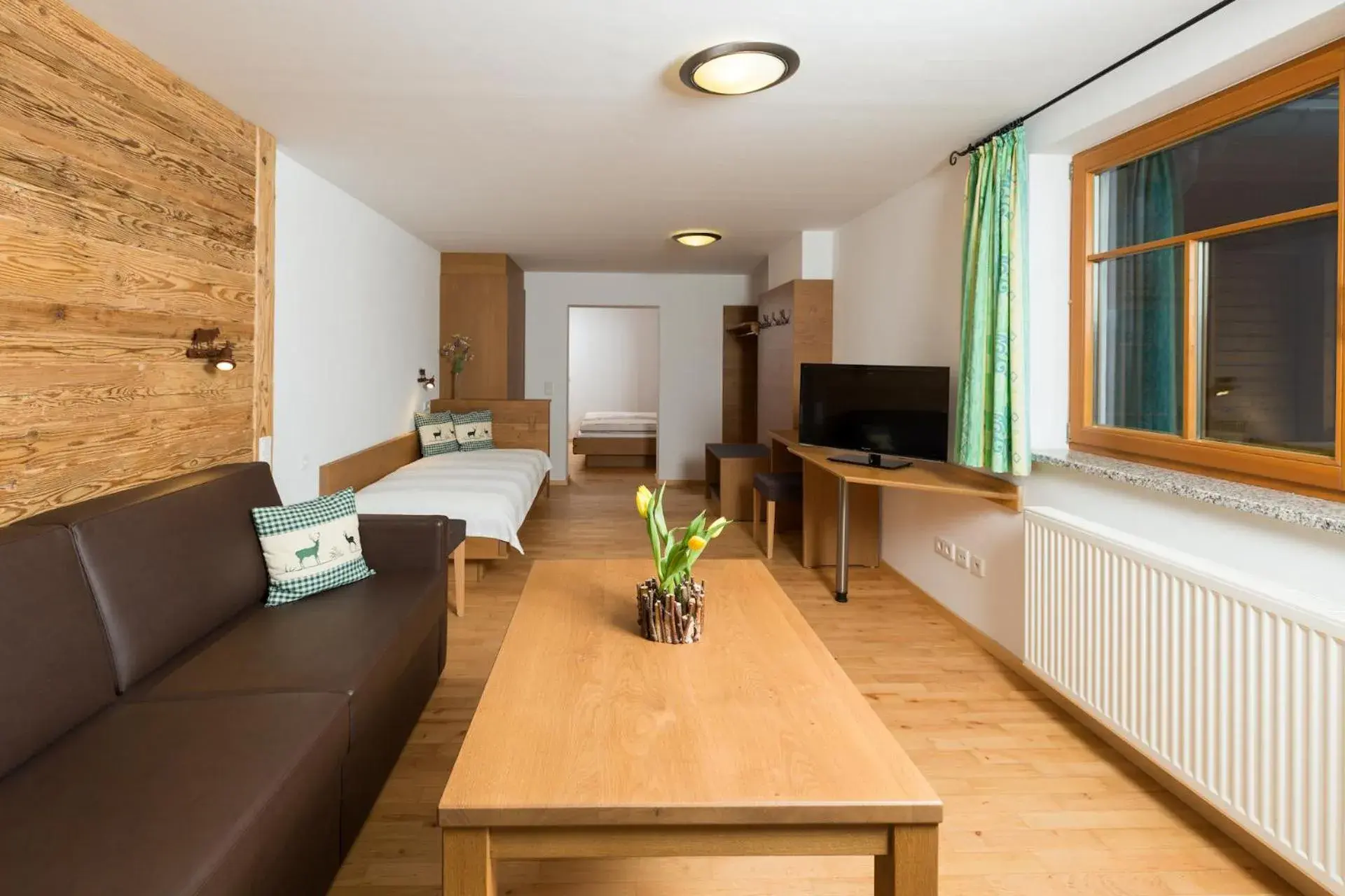 Family Apartment with Balcony in Hotel und Apartements im Forellenbach Family Apartment with Balcony in Hotel und Apartements im Forellenbach