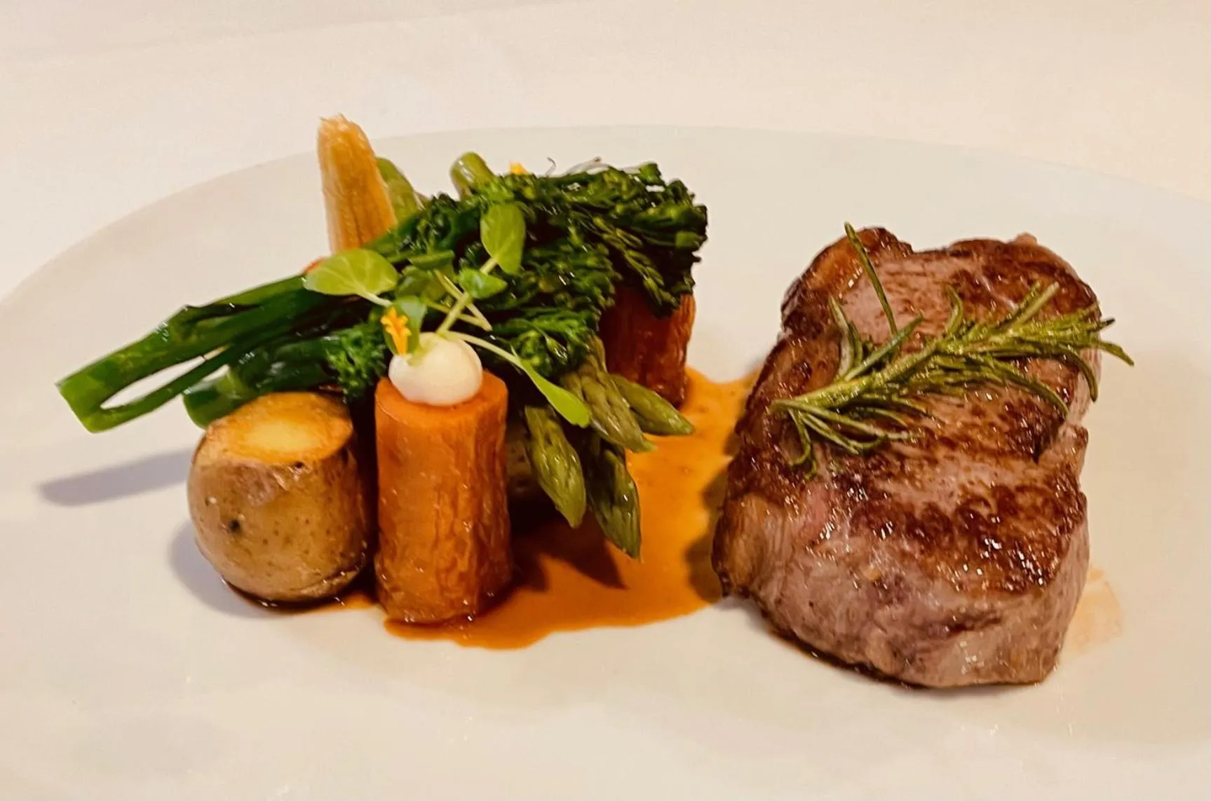 Restaurant/places to eat in Romantik Waldhotel Mangold