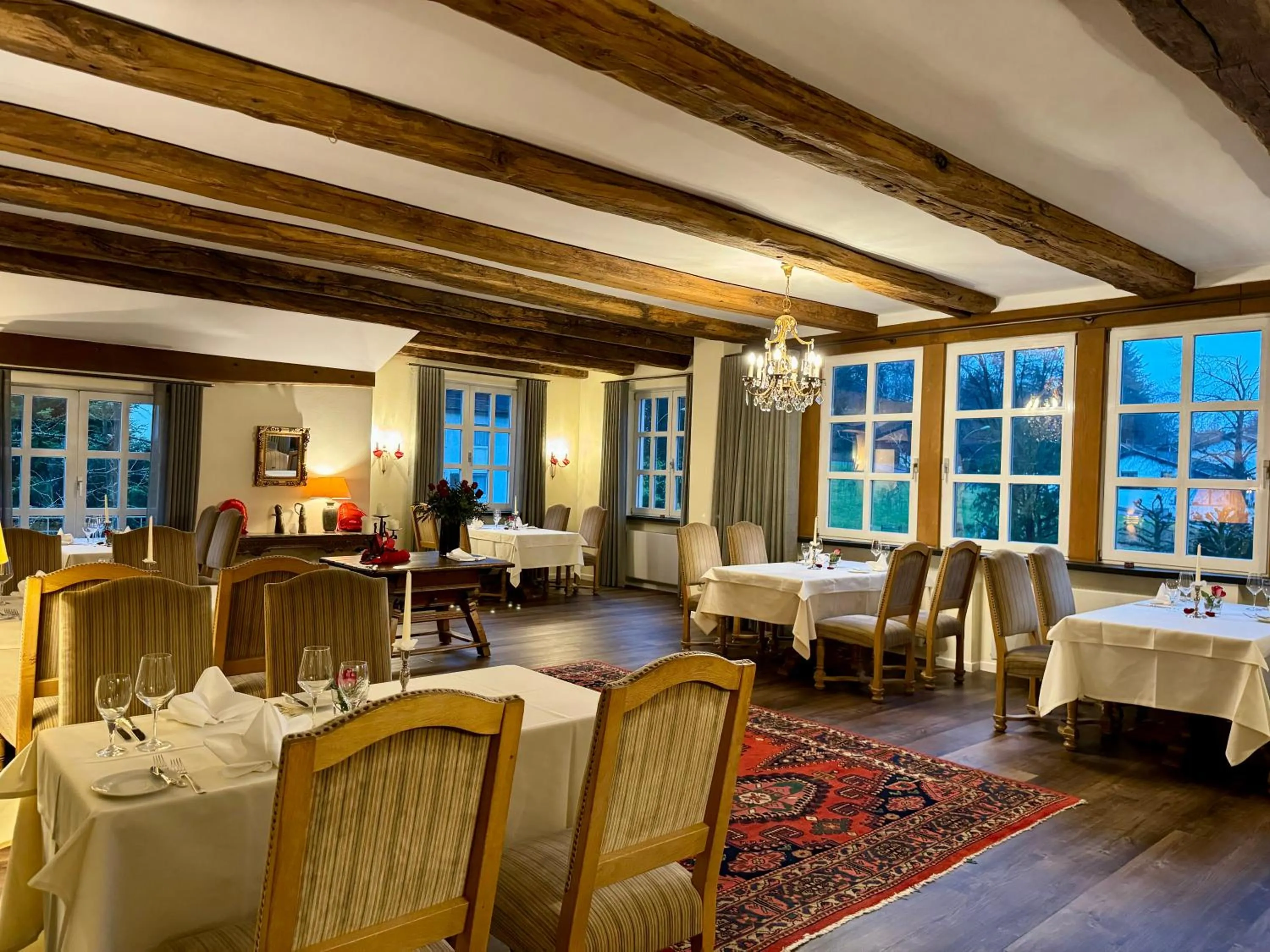 Restaurant/places to eat in Romantik Waldhotel Mangold