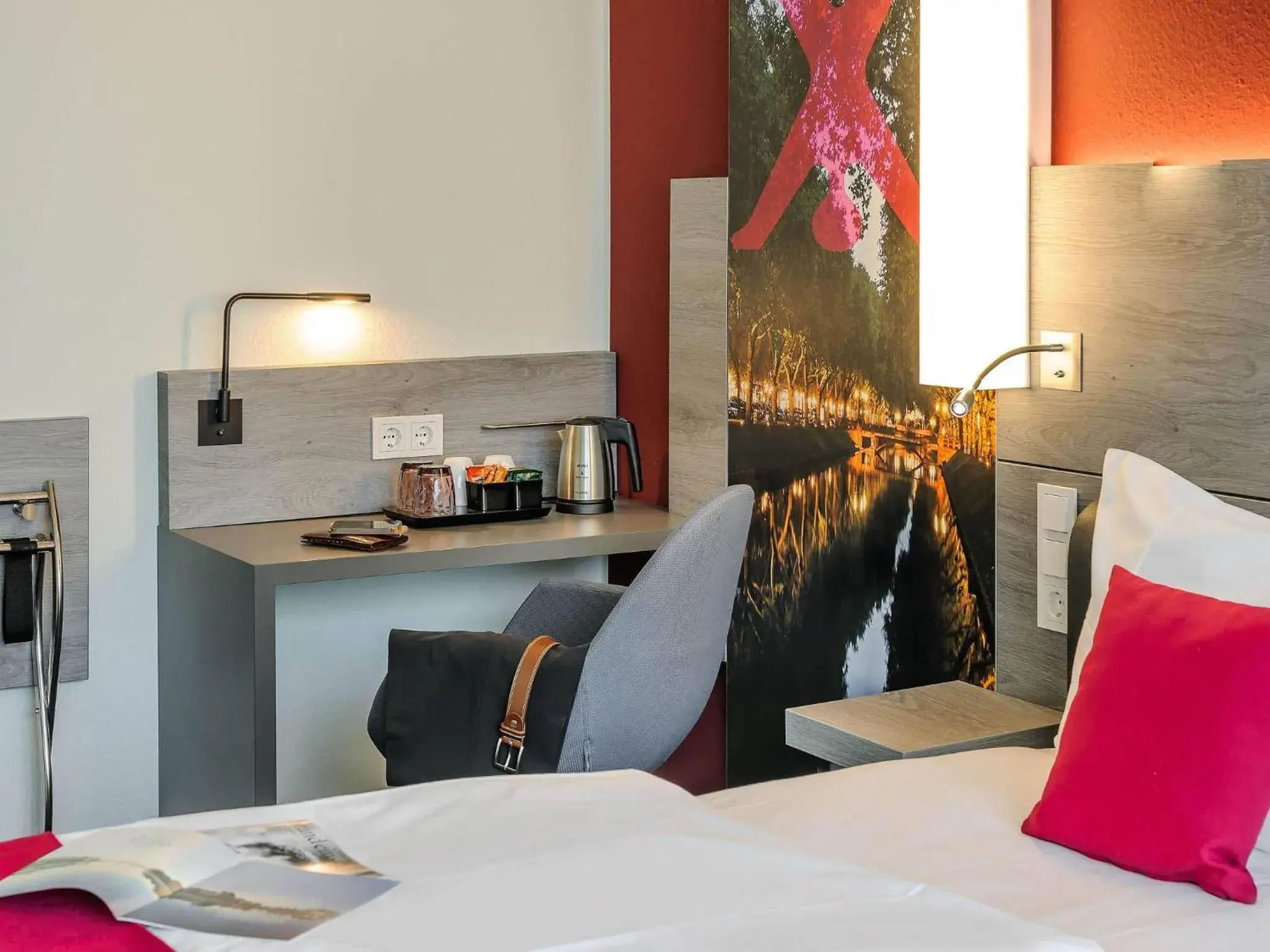 Bedroom, Bed in Mercure Hotel Düsseldorf Zentrum Bedroom, Bed in Mercure Hotel Düsseldorf Zentrum