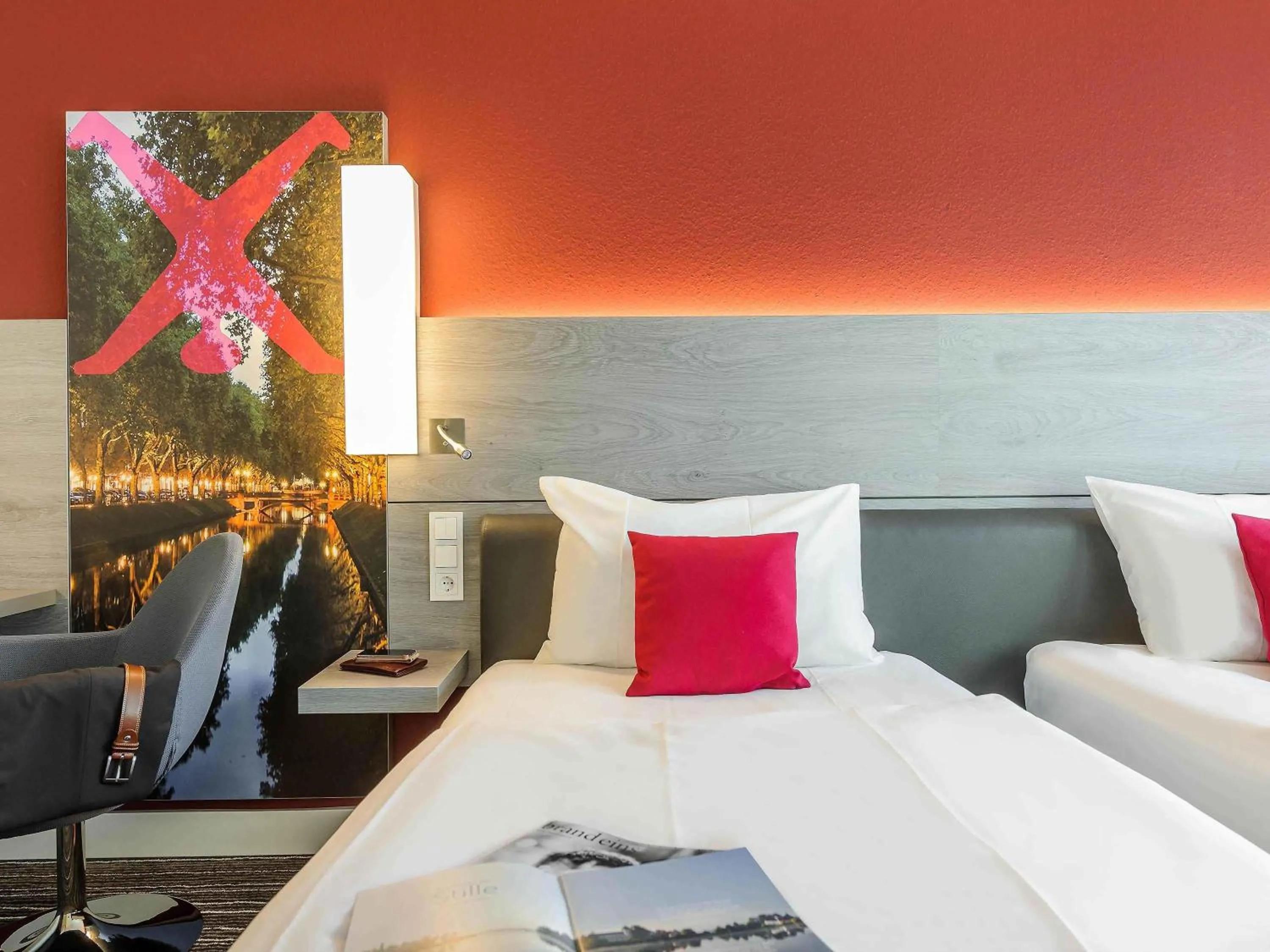 Bedroom, Bed in Mercure Hotel Düsseldorf Zentrum