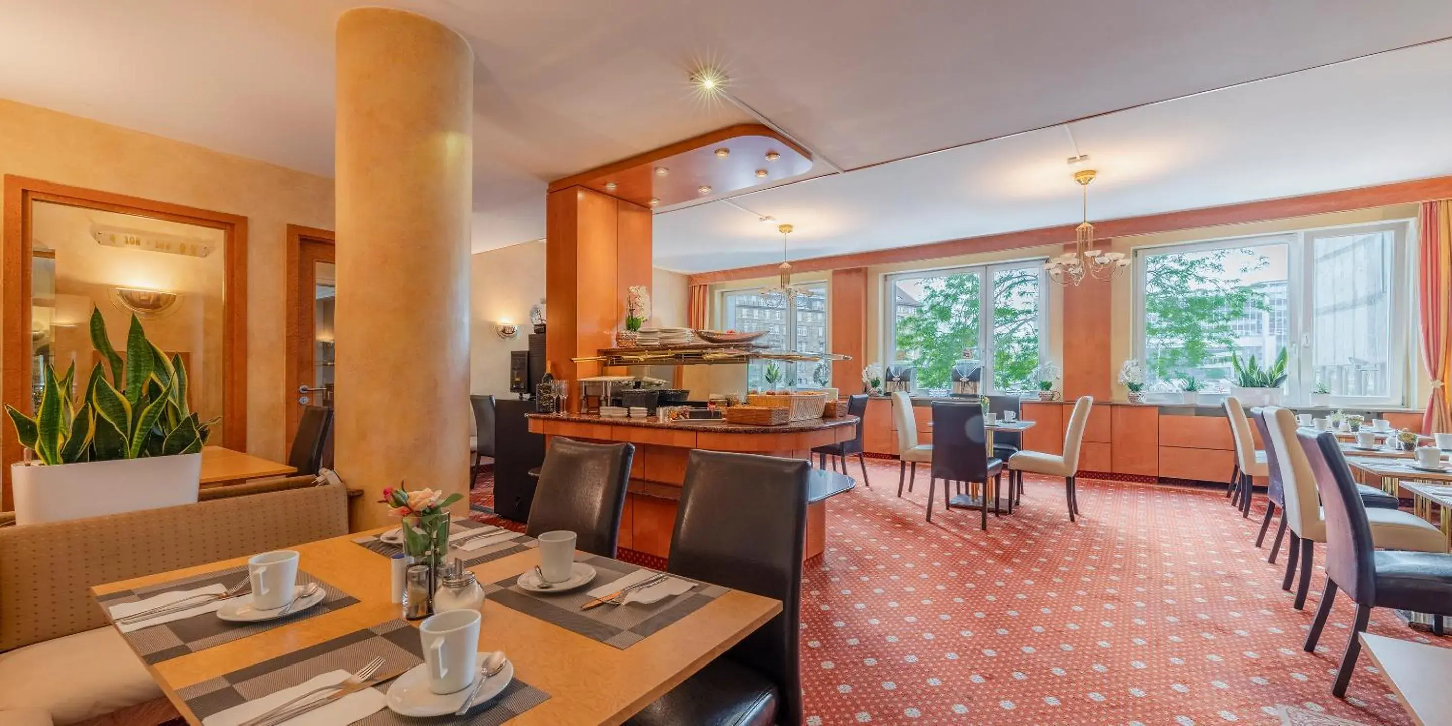 Food and drinks in PLAZA INN Rieker Stuttgart Hauptbahnhof Food and drinks in PLAZA INN Rieker Stuttgart Hauptbahnhof