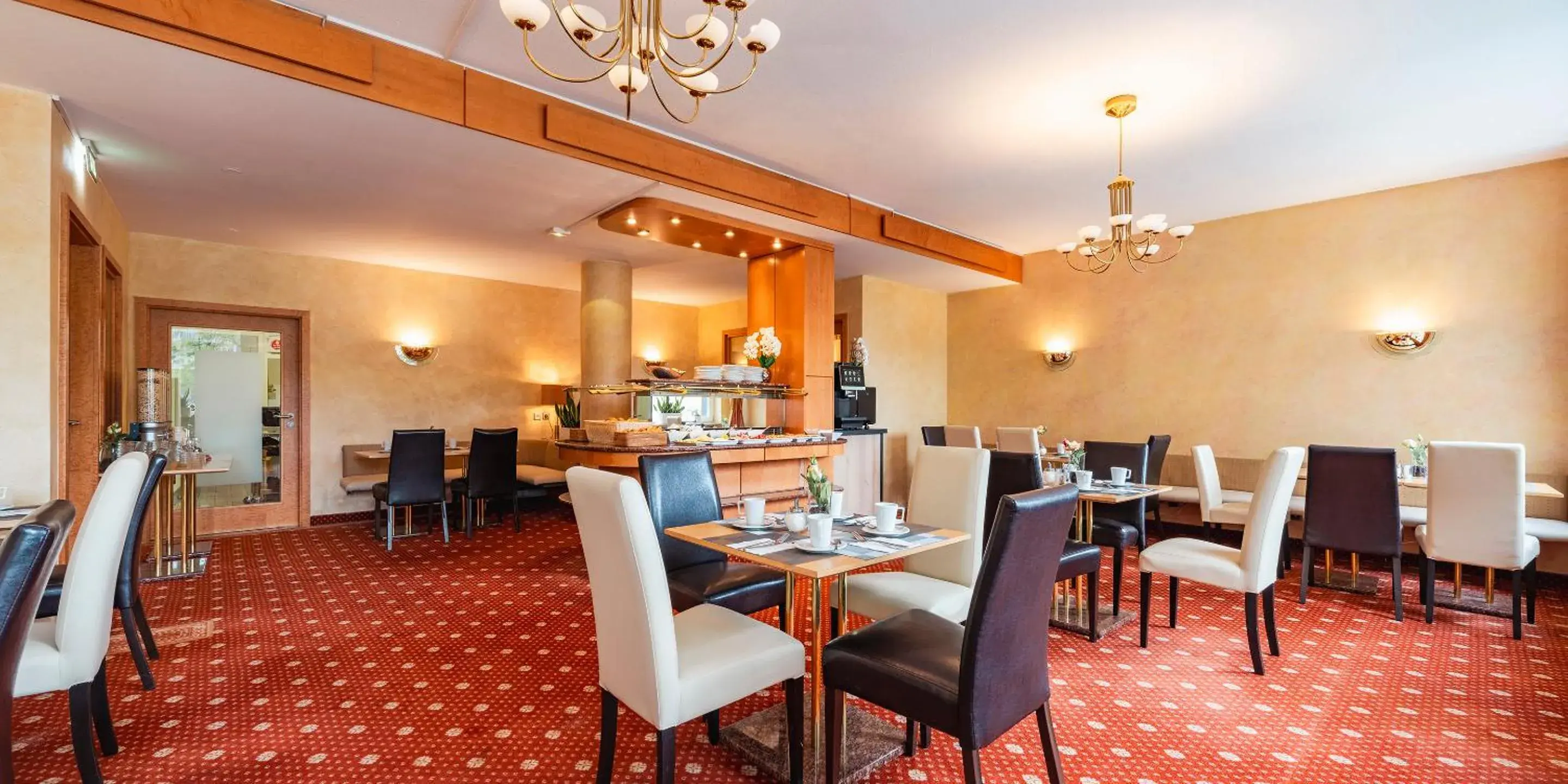 Food and drinks in PLAZA INN Rieker Stuttgart Hauptbahnhof Food and drinks in PLAZA INN Rieker Stuttgart Hauptbahnhof