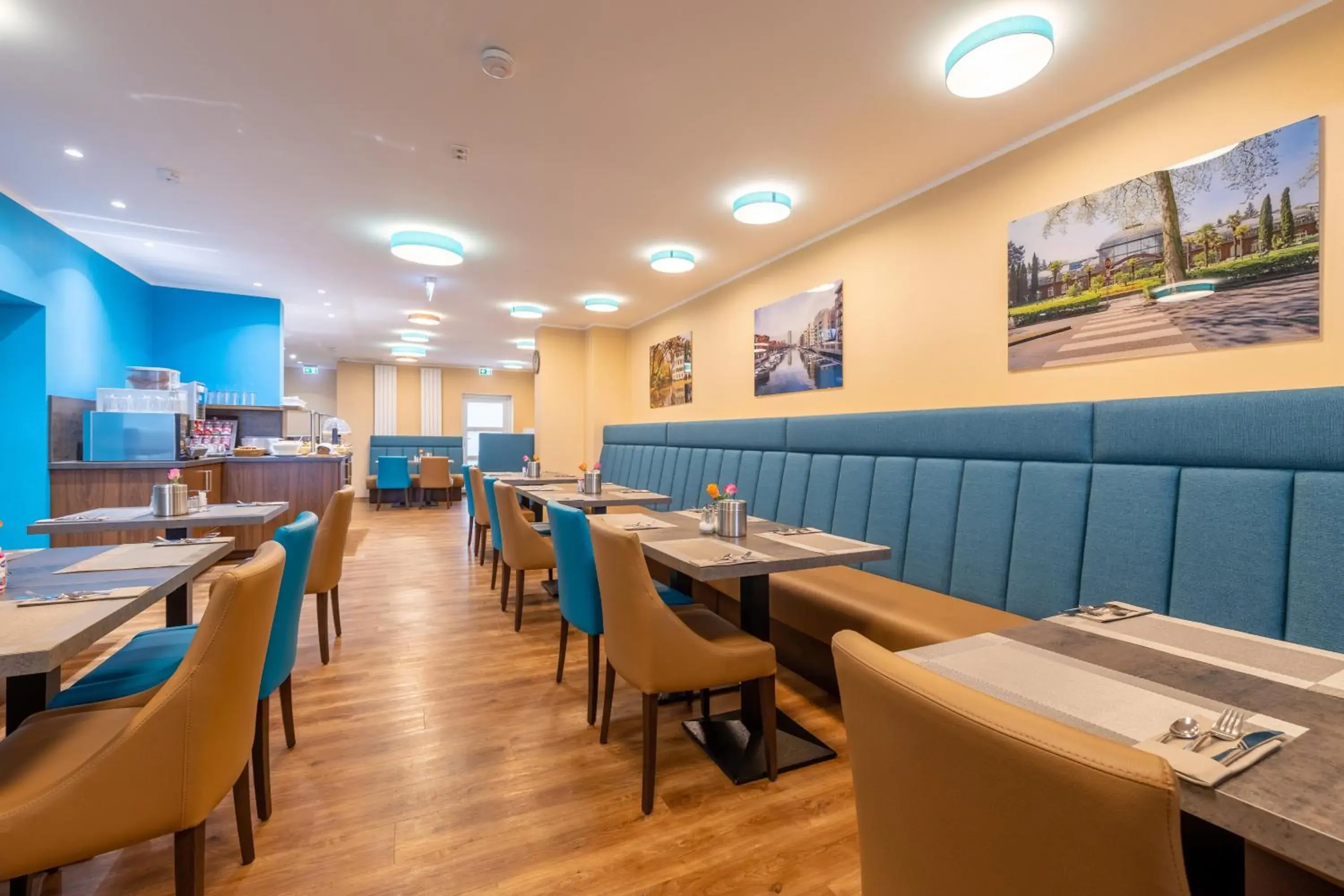 Restaurant/places to eat in Trip Inn Hotel Messe Westend Restaurant/places to eat in Trip Inn Hotel Messe Westend