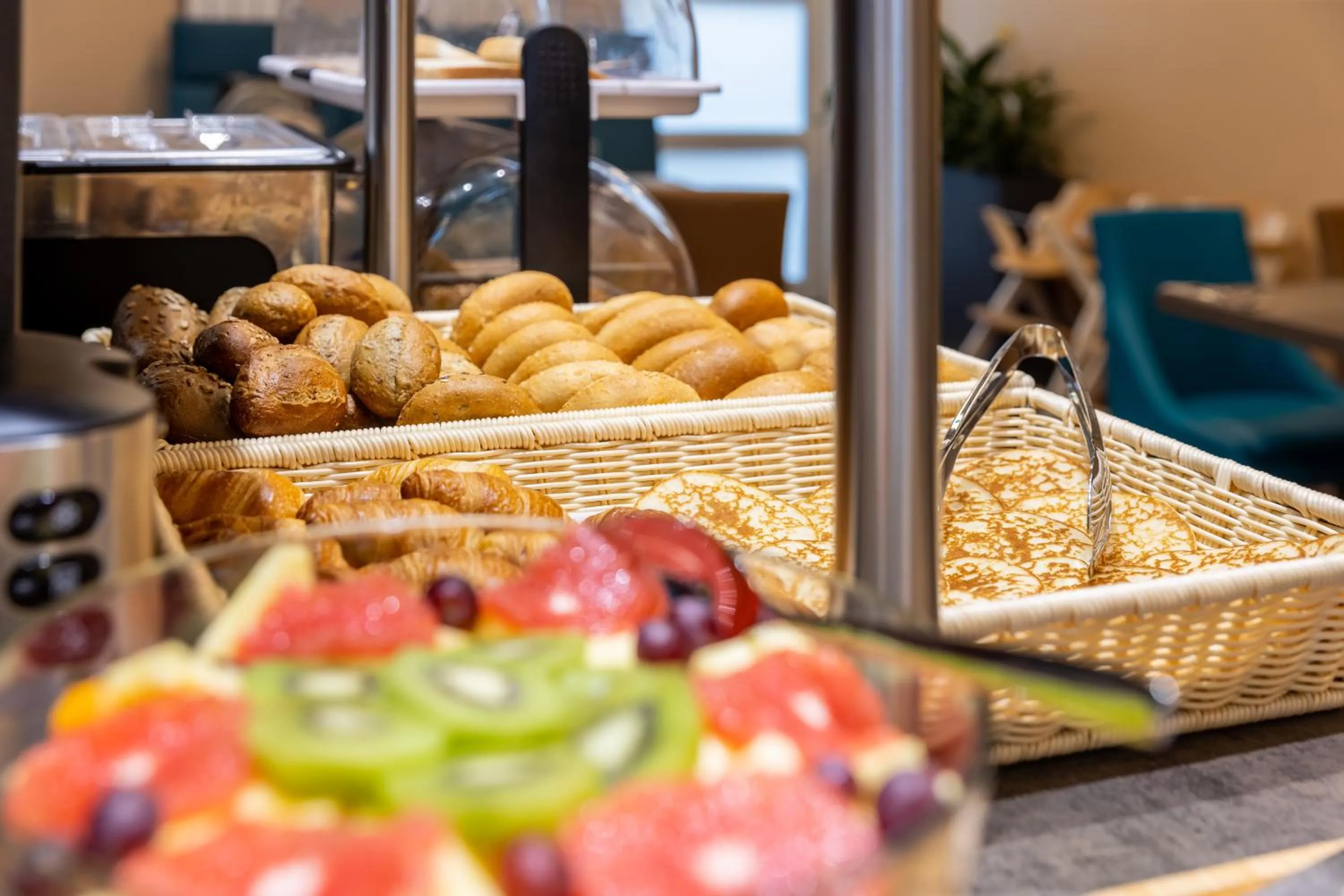 Buffet breakfast in Trip Inn Hotel Messe Westend