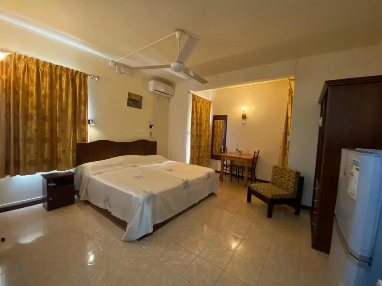 Bed in Monalysa Holidays