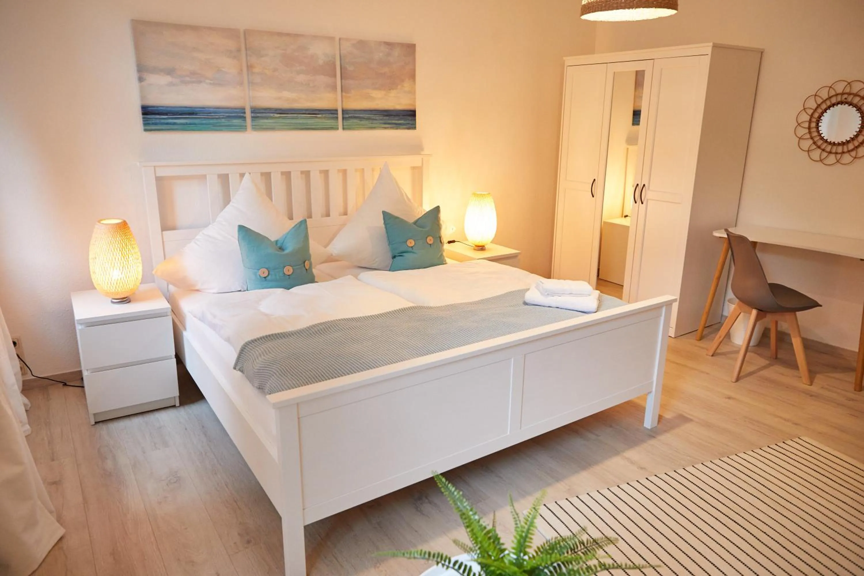 Bedroom, Bed in Cityhotel Bernburg