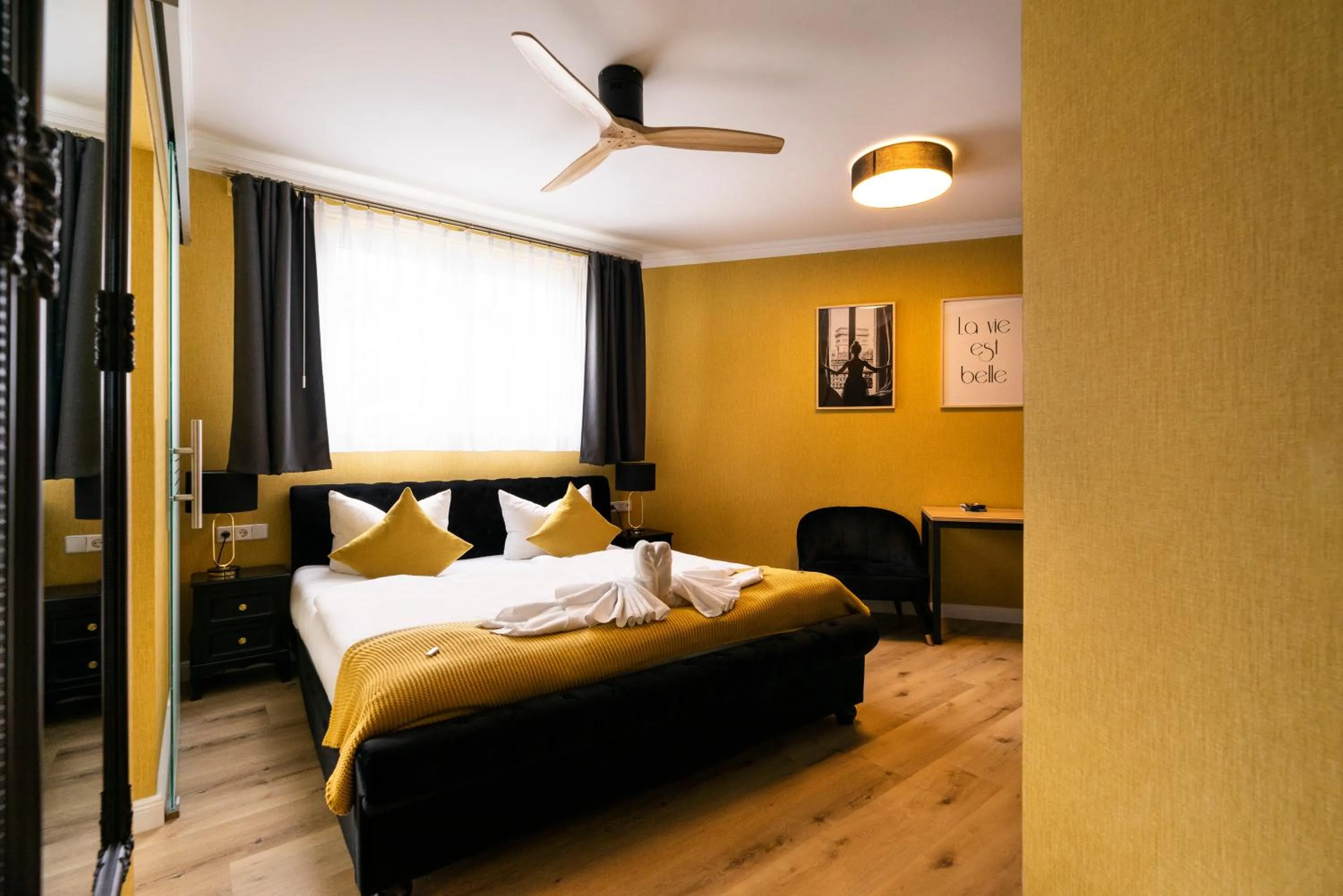 Bed in Cityhotel Bernburg