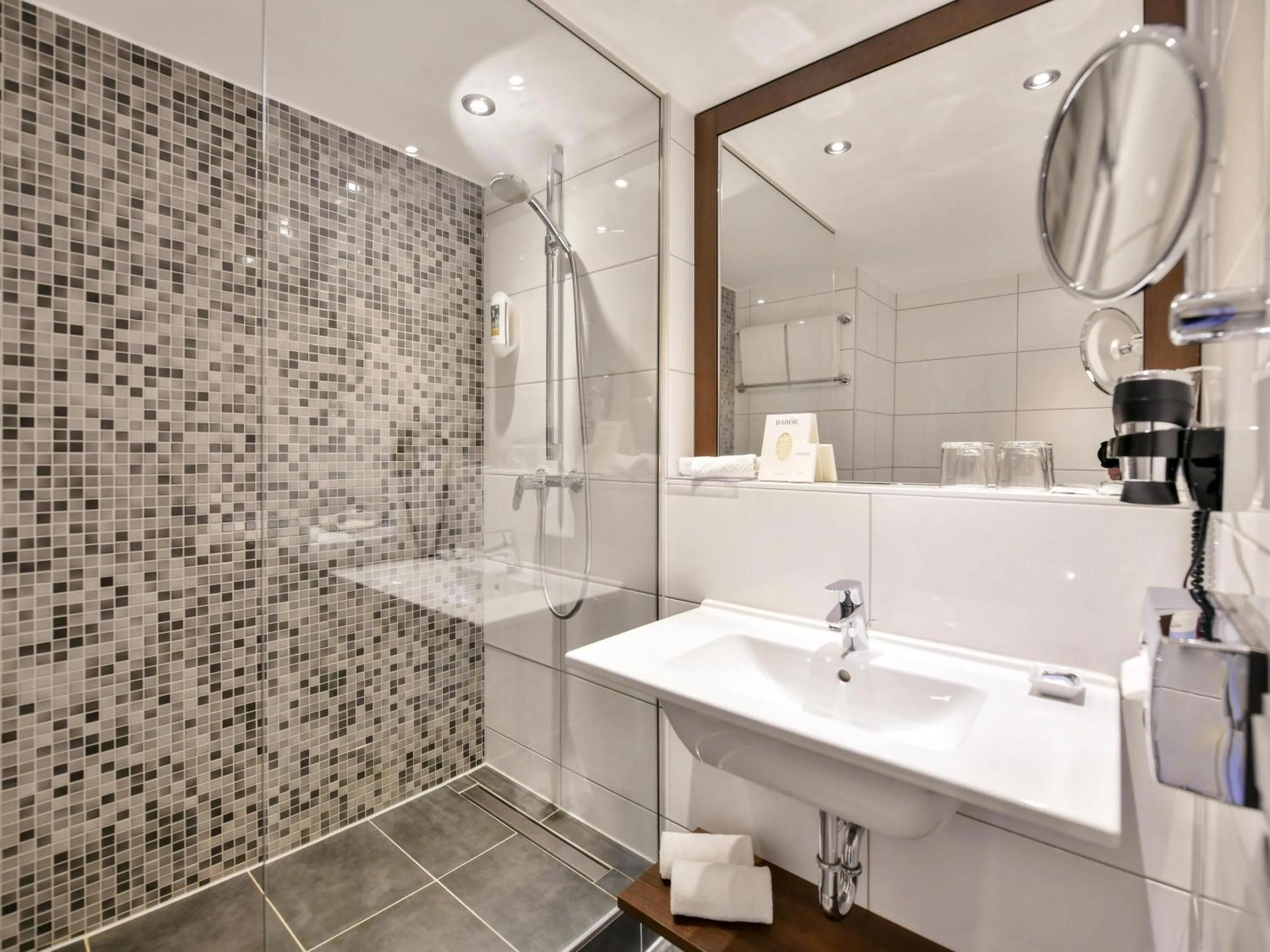 Bedroom in Mercure Aachen Europaplatz